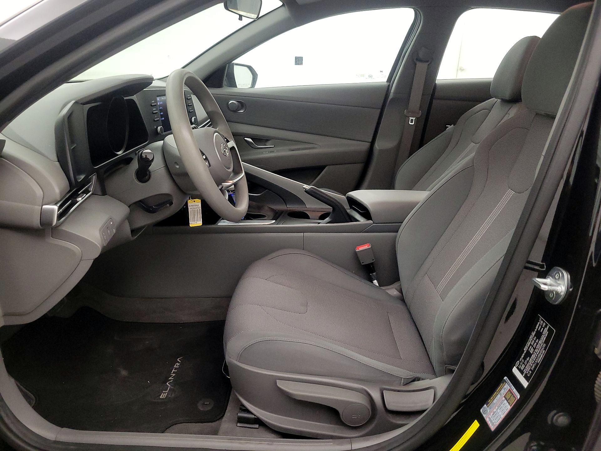 Thumbnail: 2022 Hyundai Elantra - 11