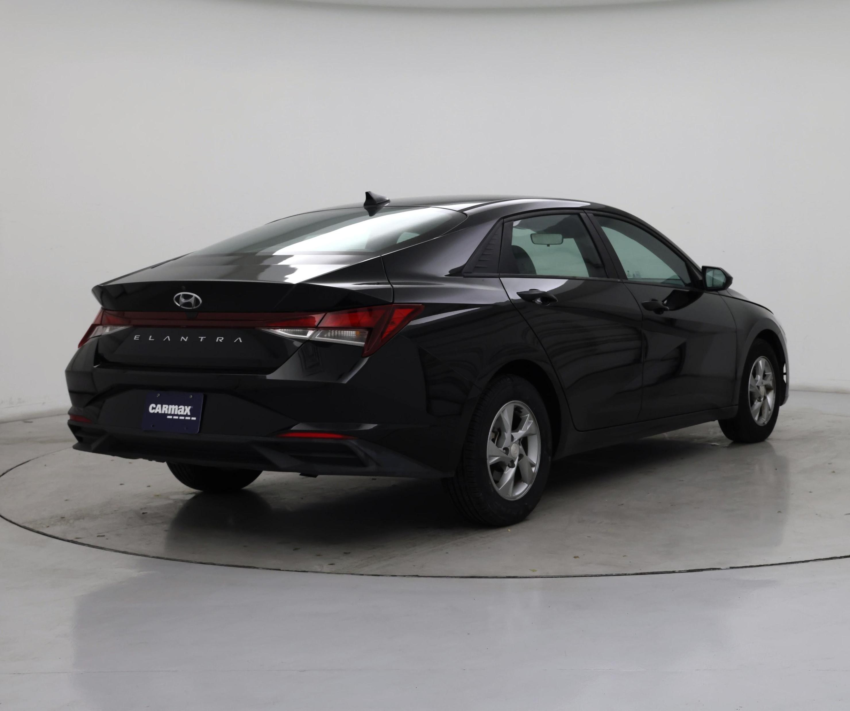 Thumbnail: 2022 Hyundai Elantra - 8