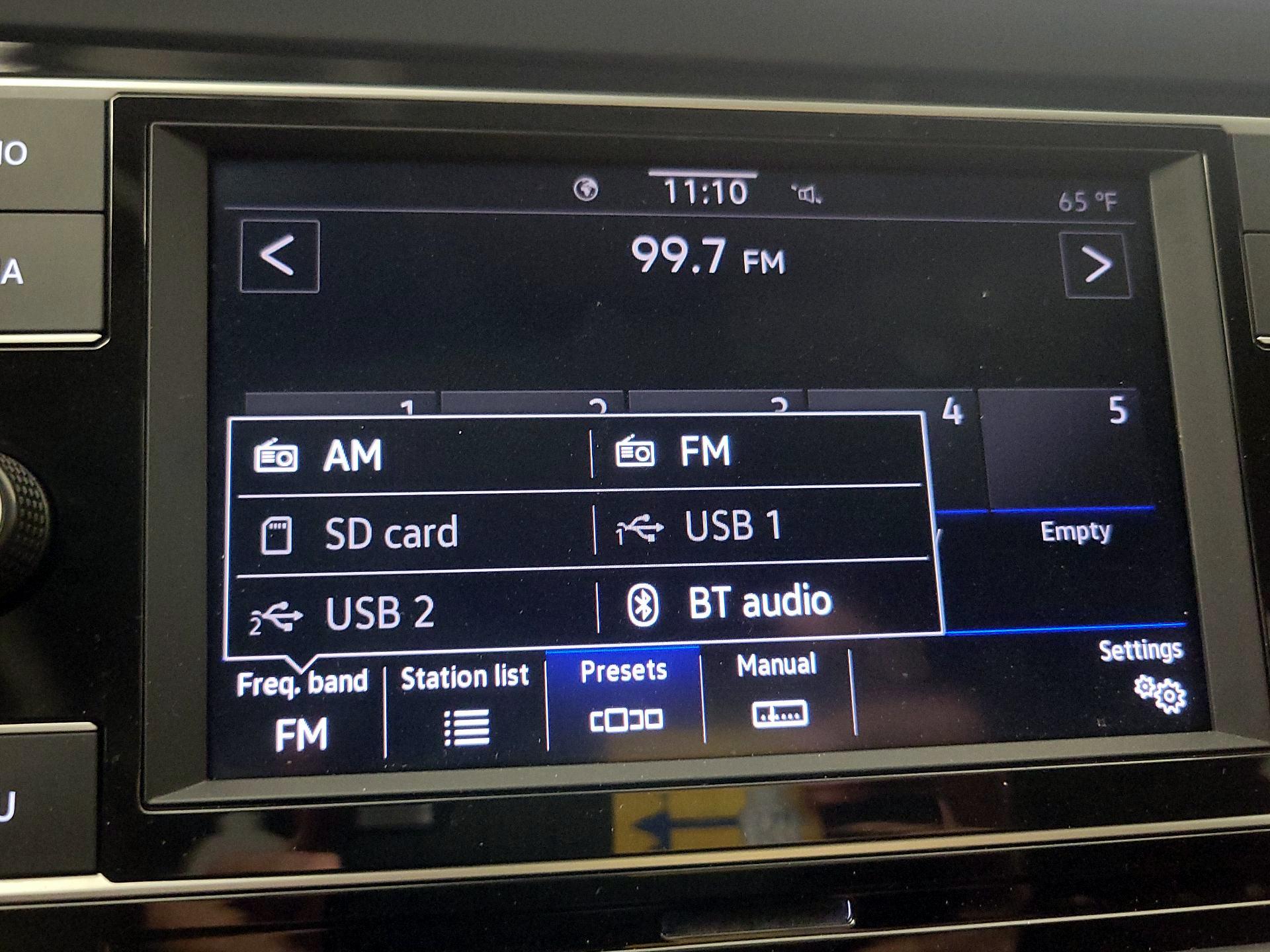 Thumbnail: 2023 Volkswagen Jetta - 15