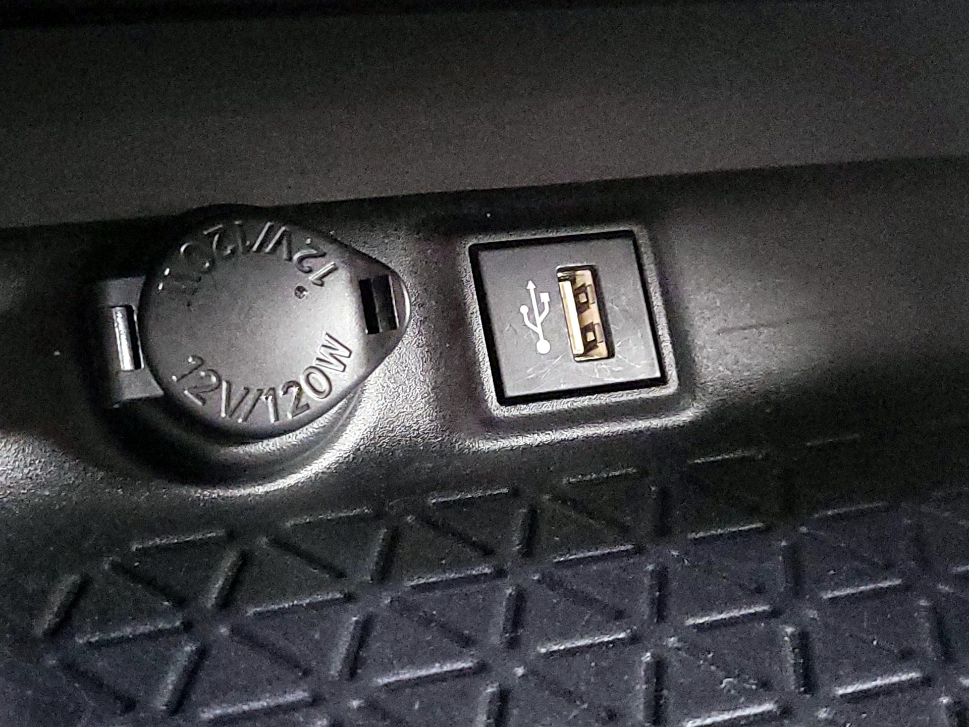 Thumbnail: 2023 Toyota RAV4 - 18