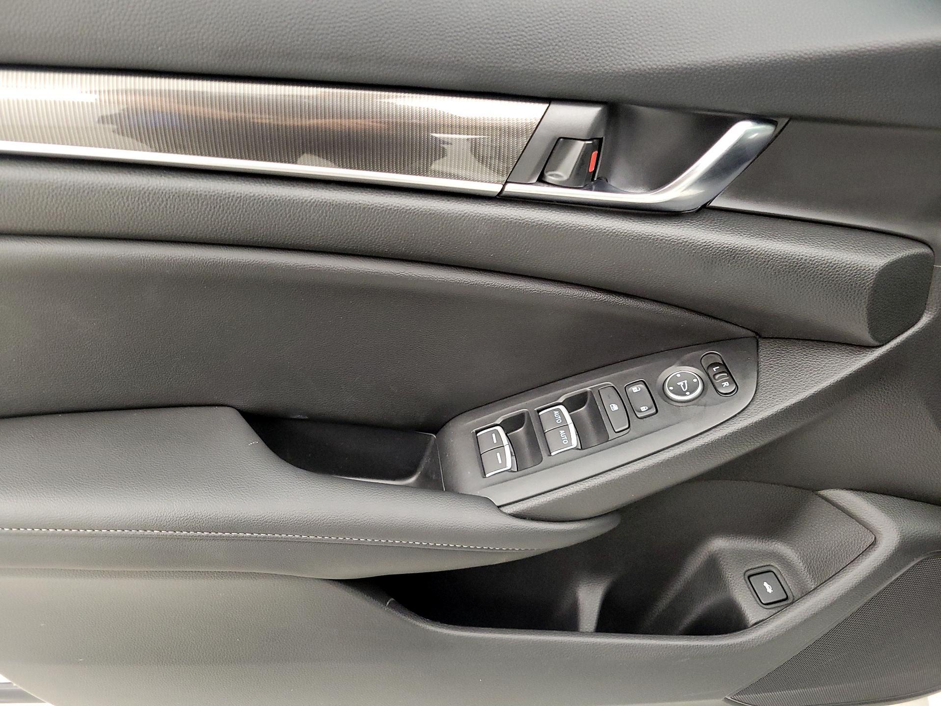 Thumbnail: 2019 Honda Accord - 12
