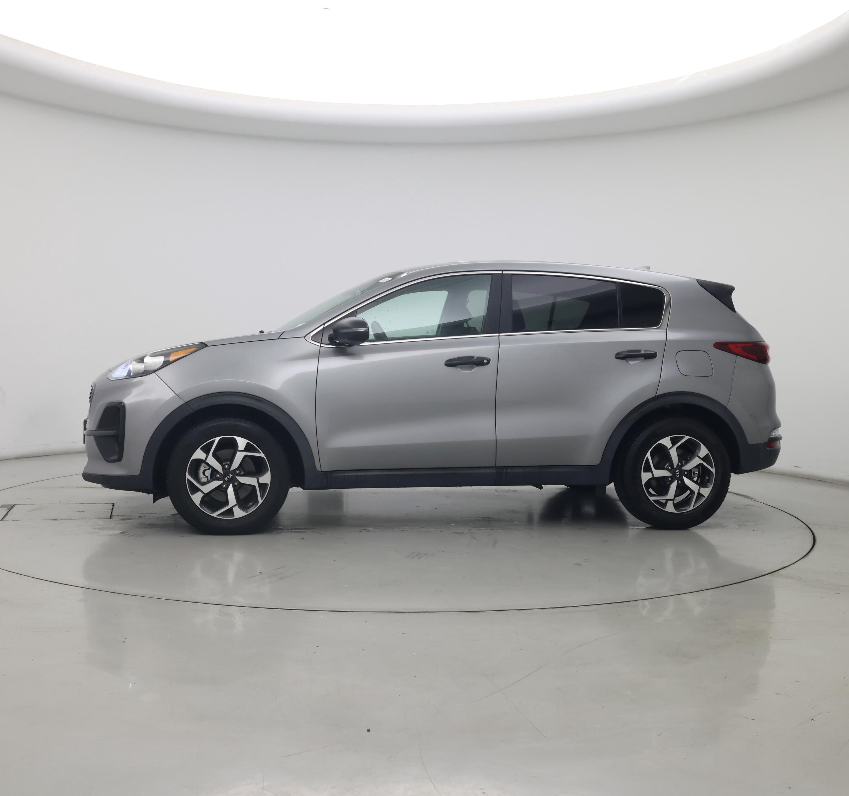 Thumbnail: 2020 Kia Sportage - 3