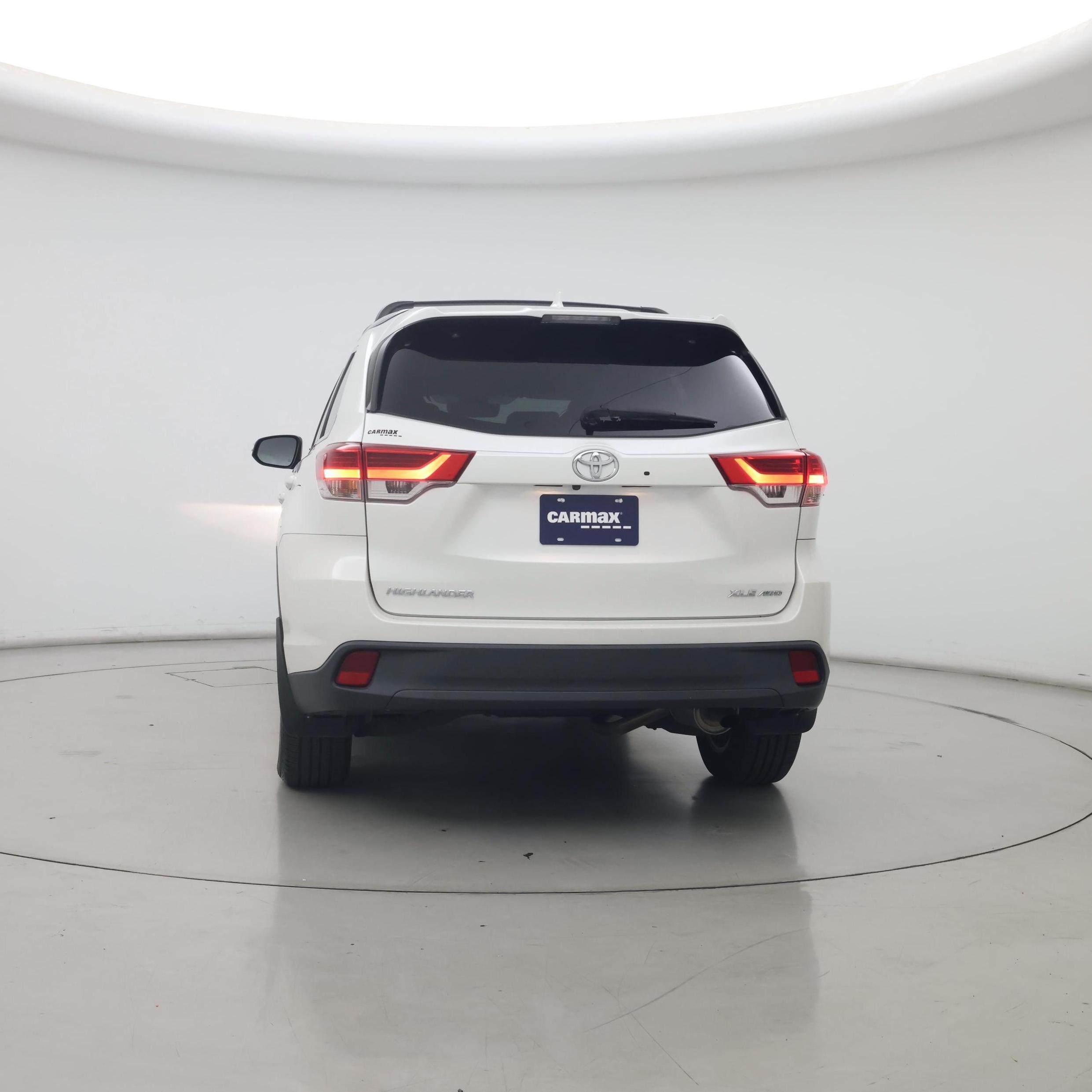 Thumbnail: 2017 Toyota Highlander - 6