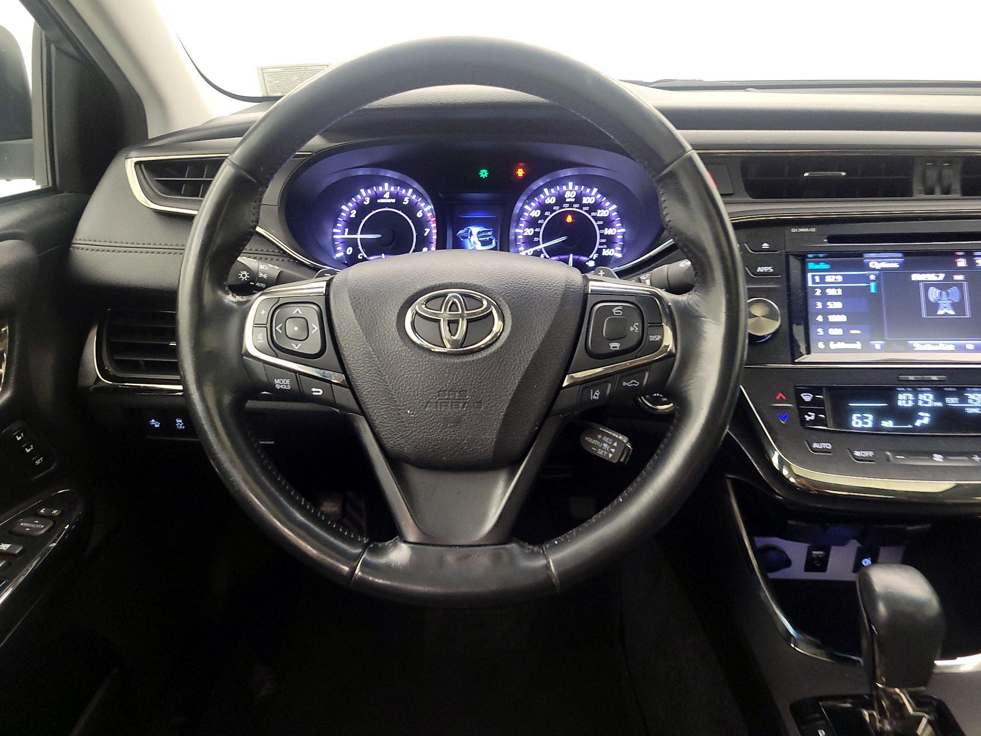 Thumbnail: 2017 Toyota Avalon - 10