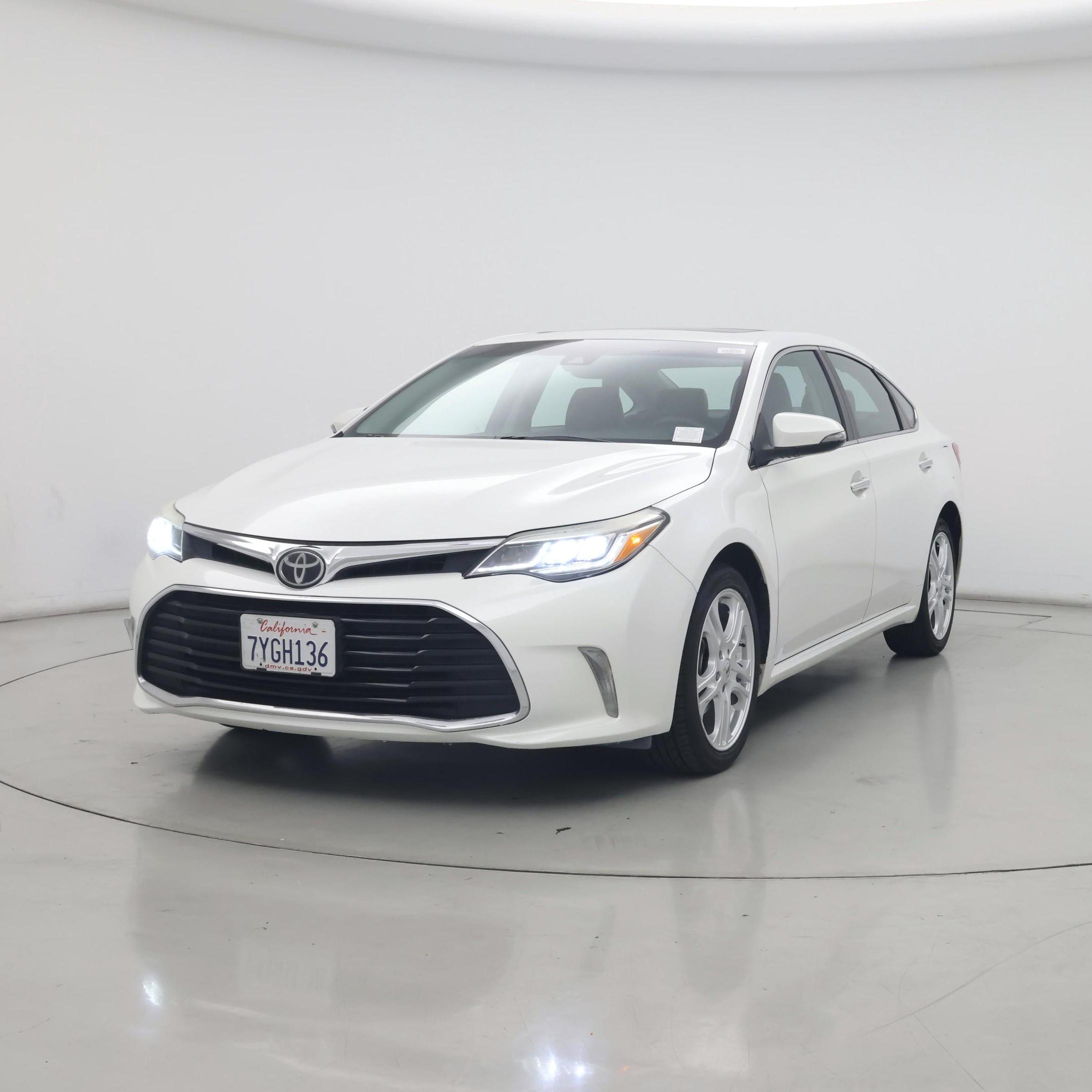 Thumbnail: 2017 Toyota Avalon - 4