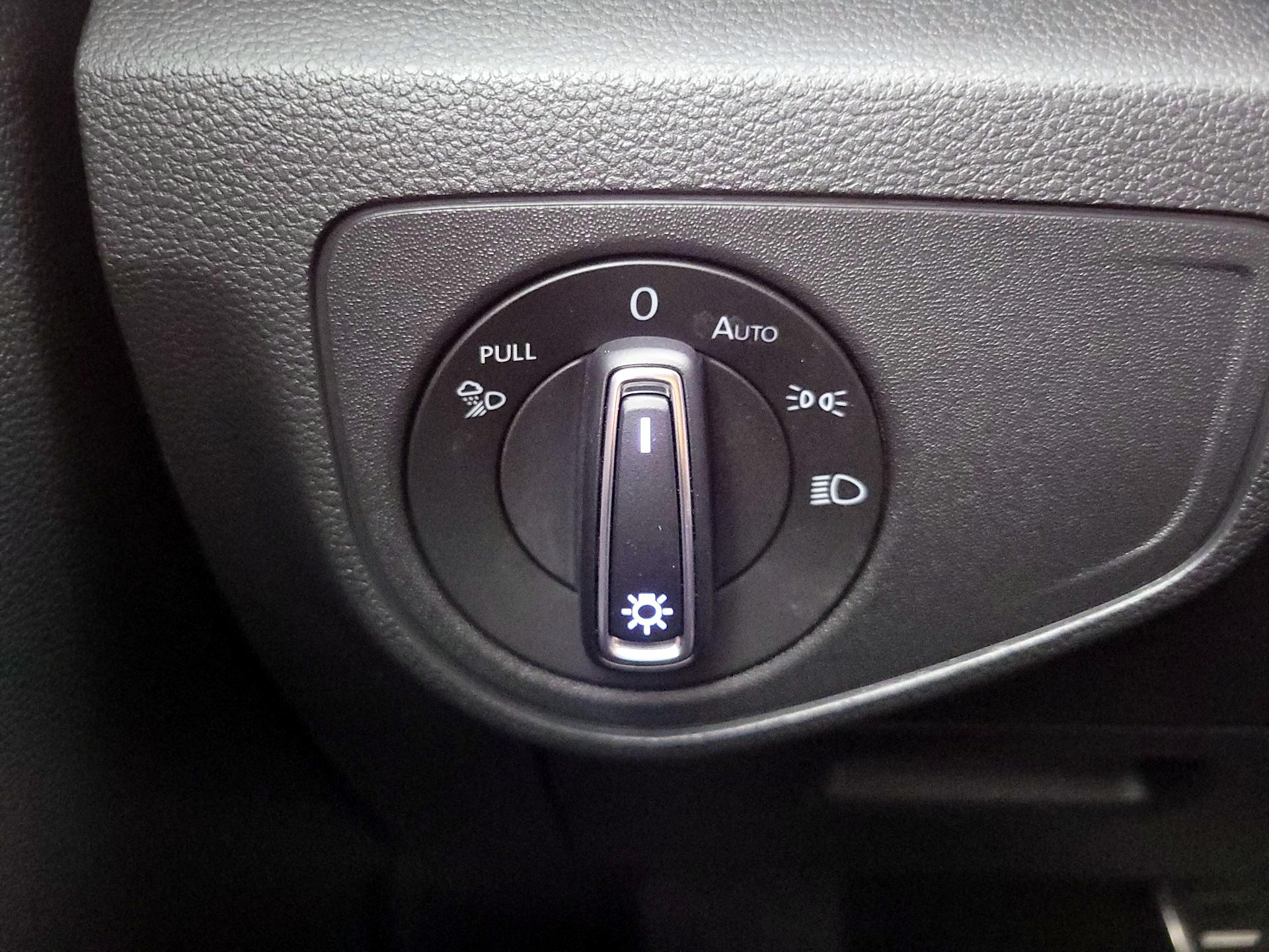 Thumbnail: 2022 Volkswagen Atlas - 13