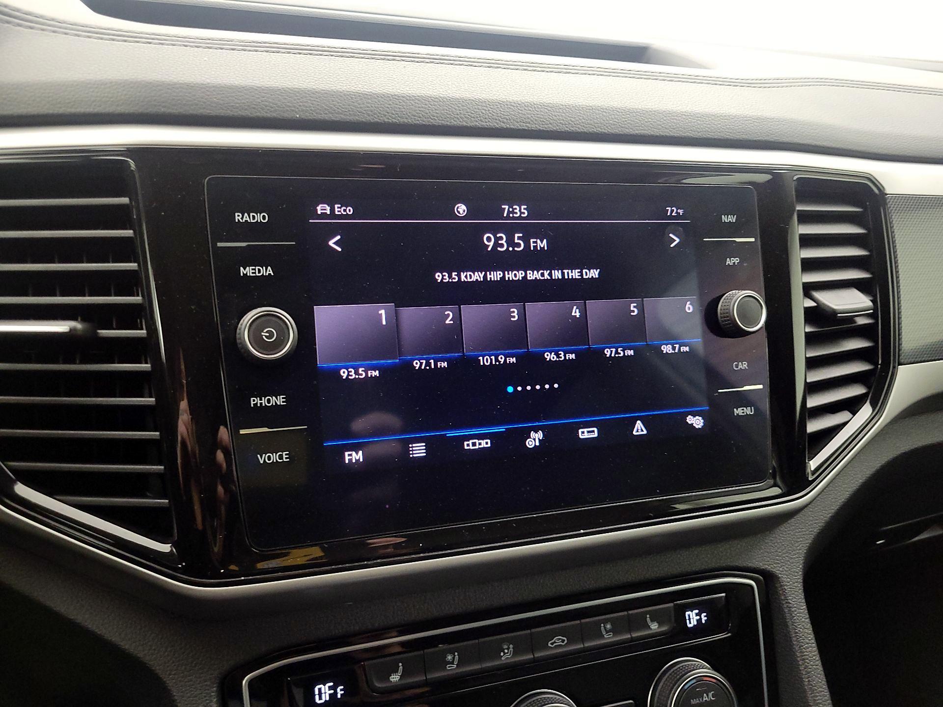 Thumbnail: 2022 Volkswagen Atlas - 16