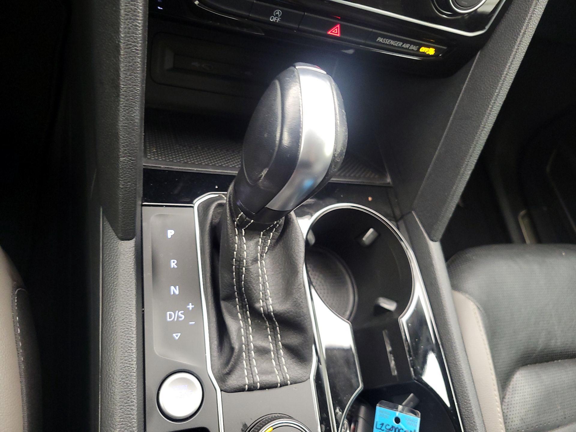 Thumbnail: 2022 Volkswagen Atlas - 18