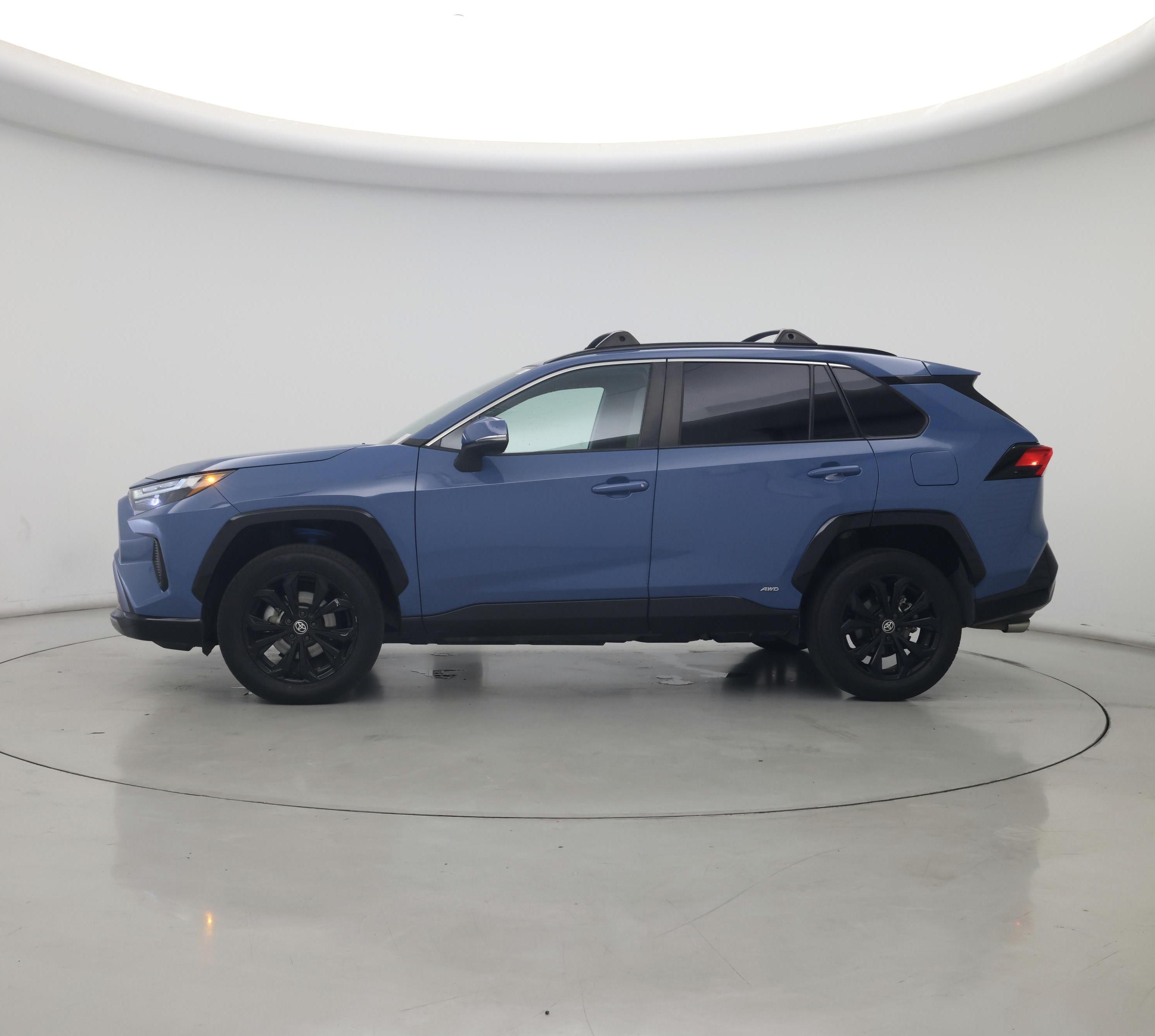 Thumbnail: 2022 Toyota RAV4 - 3