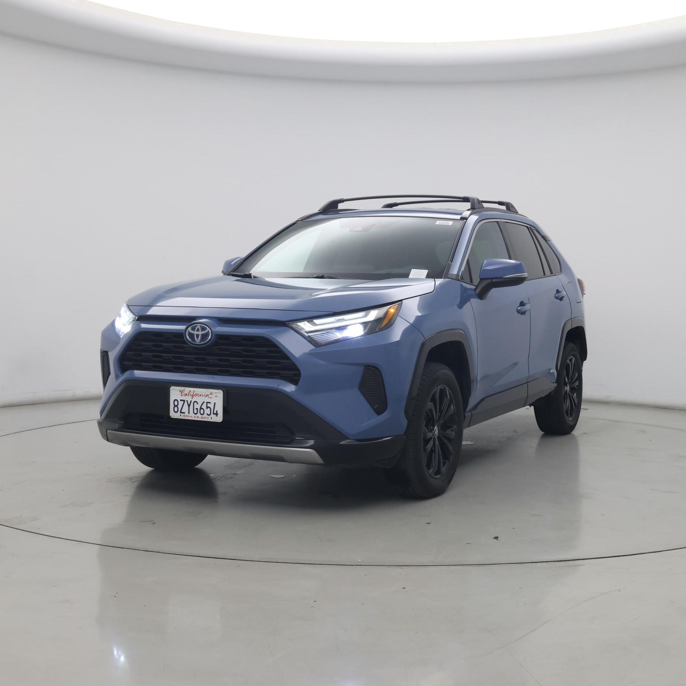 Thumbnail: 2022 Toyota RAV4 - 4