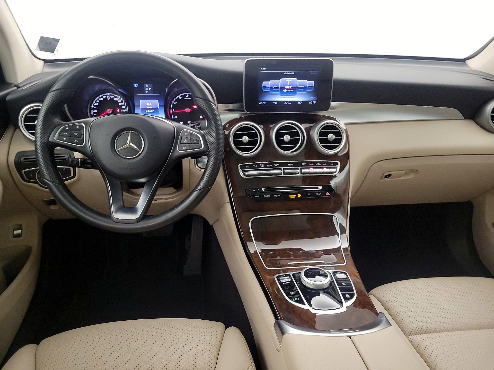 Thumbnail: 2017 Mercedes-Benz GLC - 9