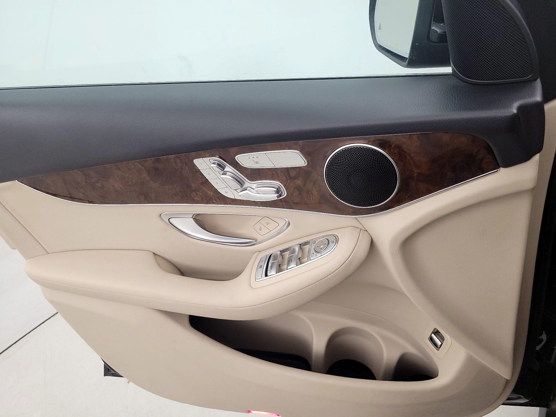 Thumbnail: 2017 Mercedes-Benz GLC - 12