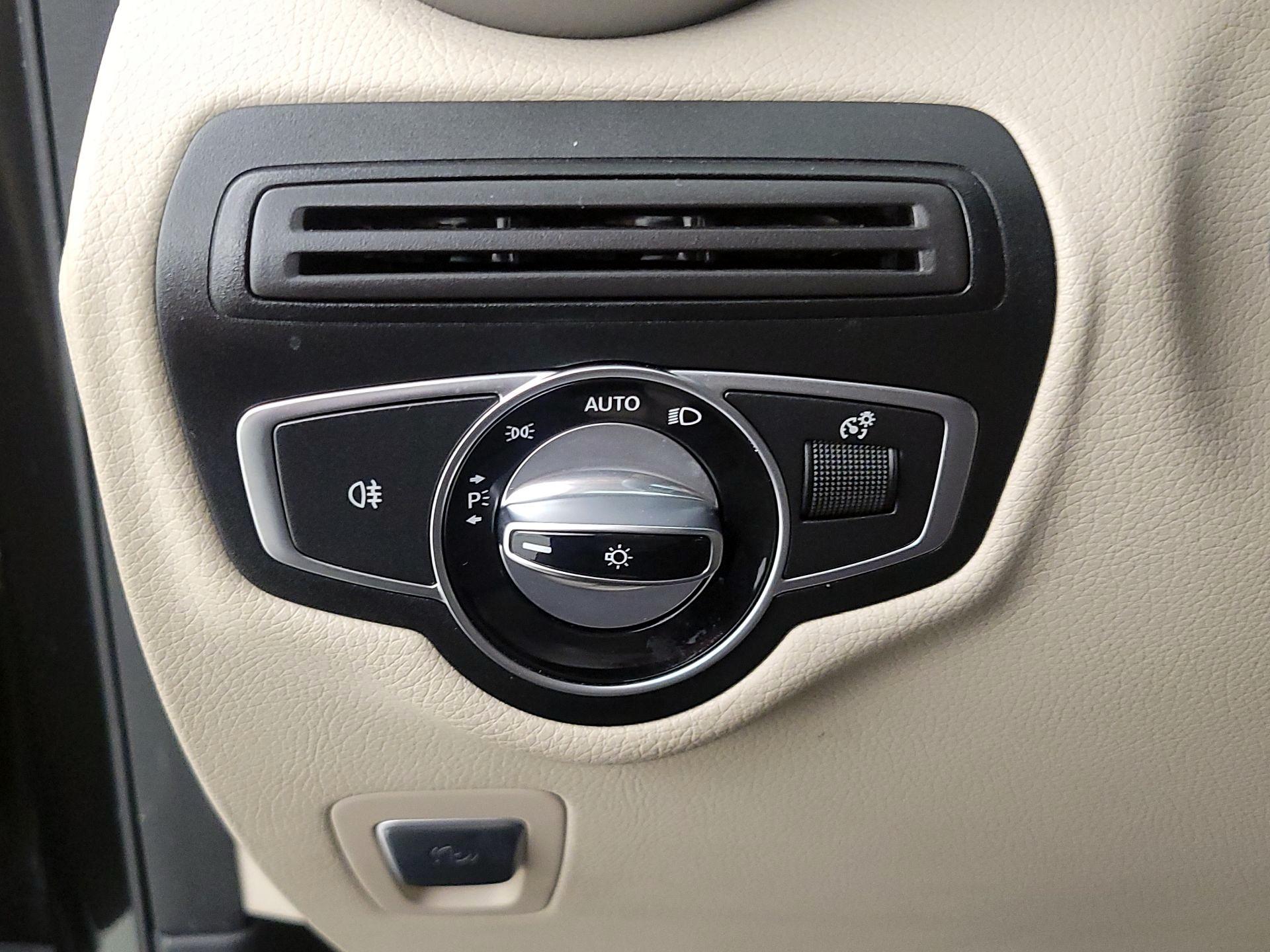 Thumbnail: 2017 Mercedes-Benz GLC - 13