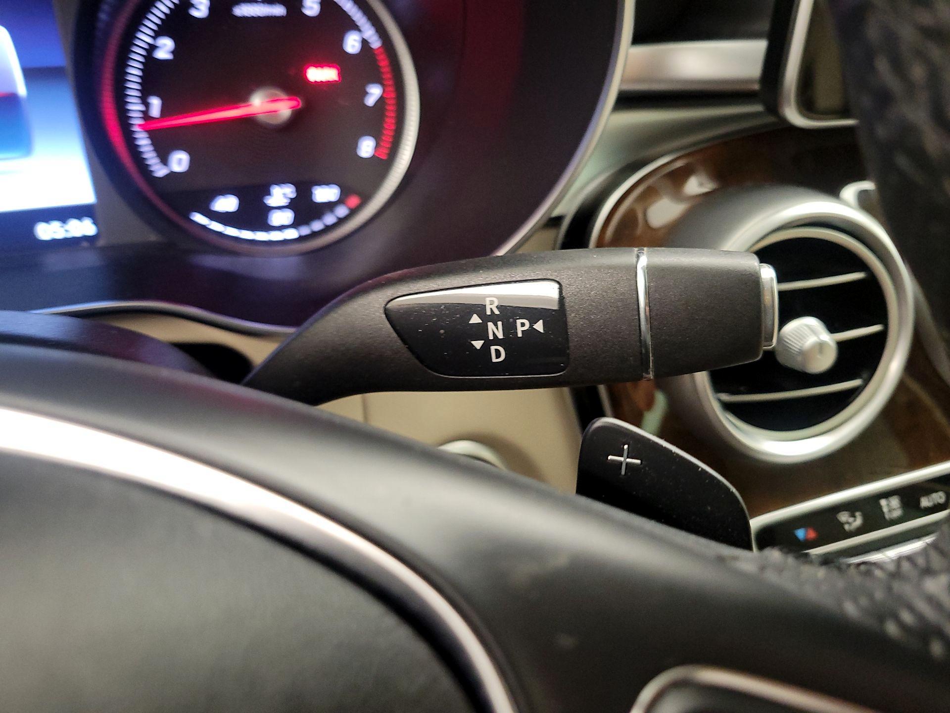 Thumbnail: 2017 Mercedes-Benz GLC - 17