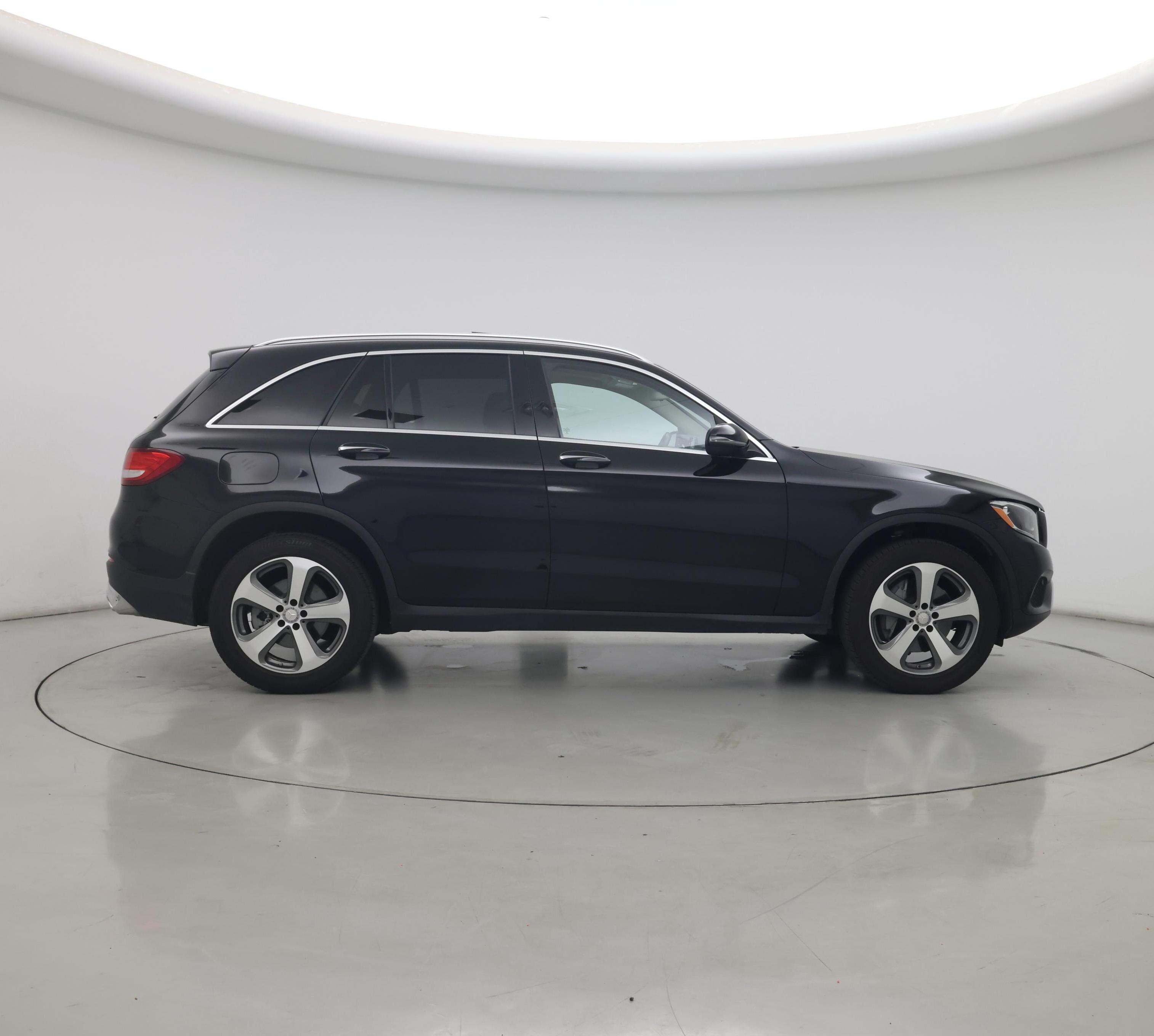 Thumbnail: 2017 Mercedes-Benz GLC - 7