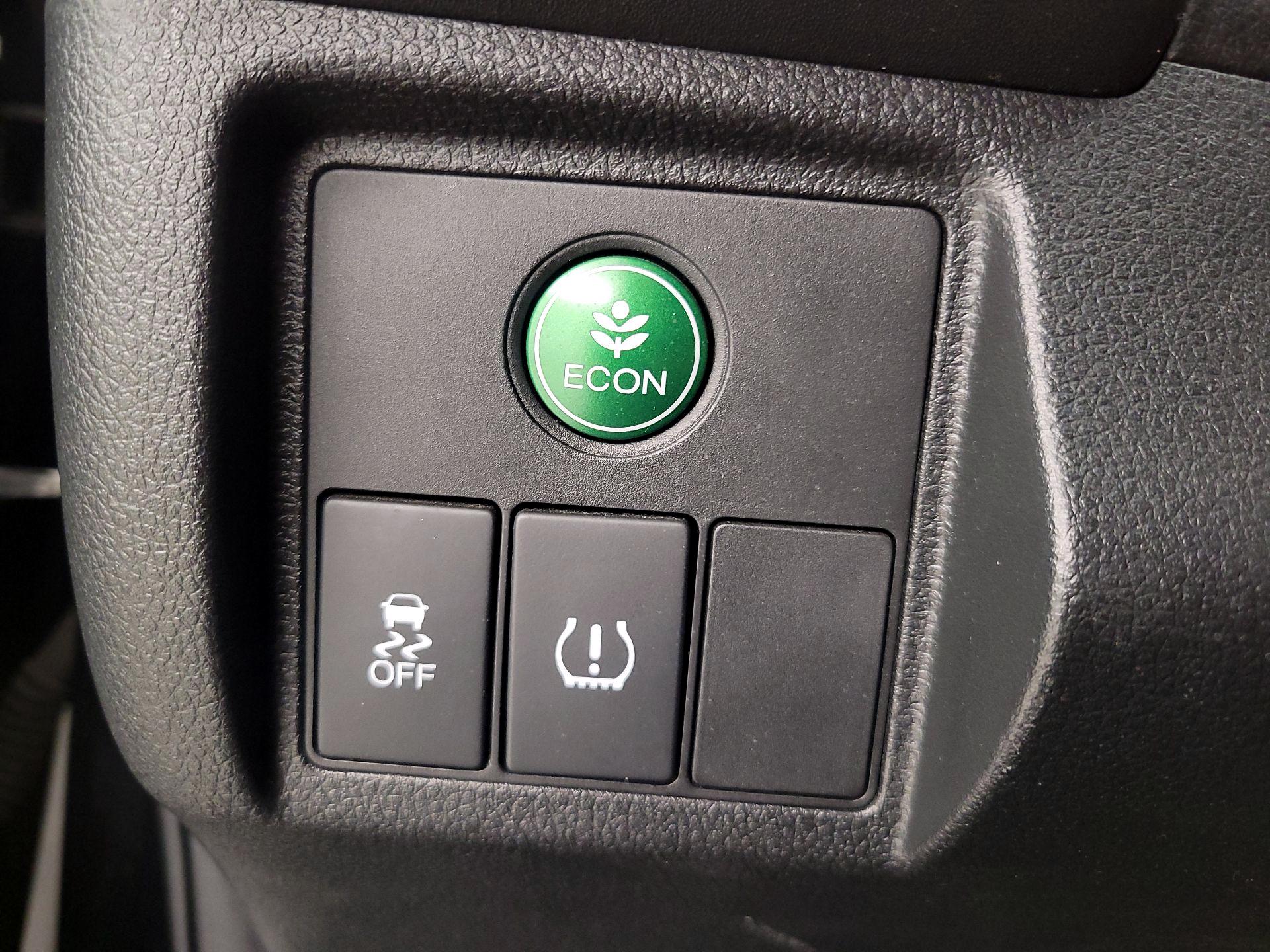 Thumbnail: 2016 Honda HR-V - 13