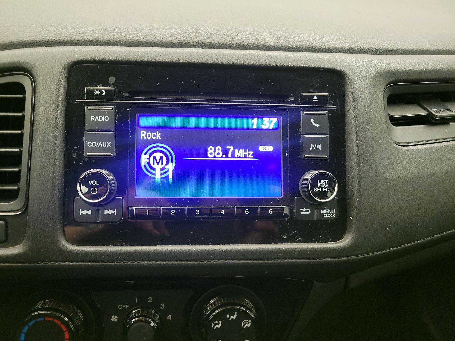 Thumbnail: 2016 Honda HR-V - 15