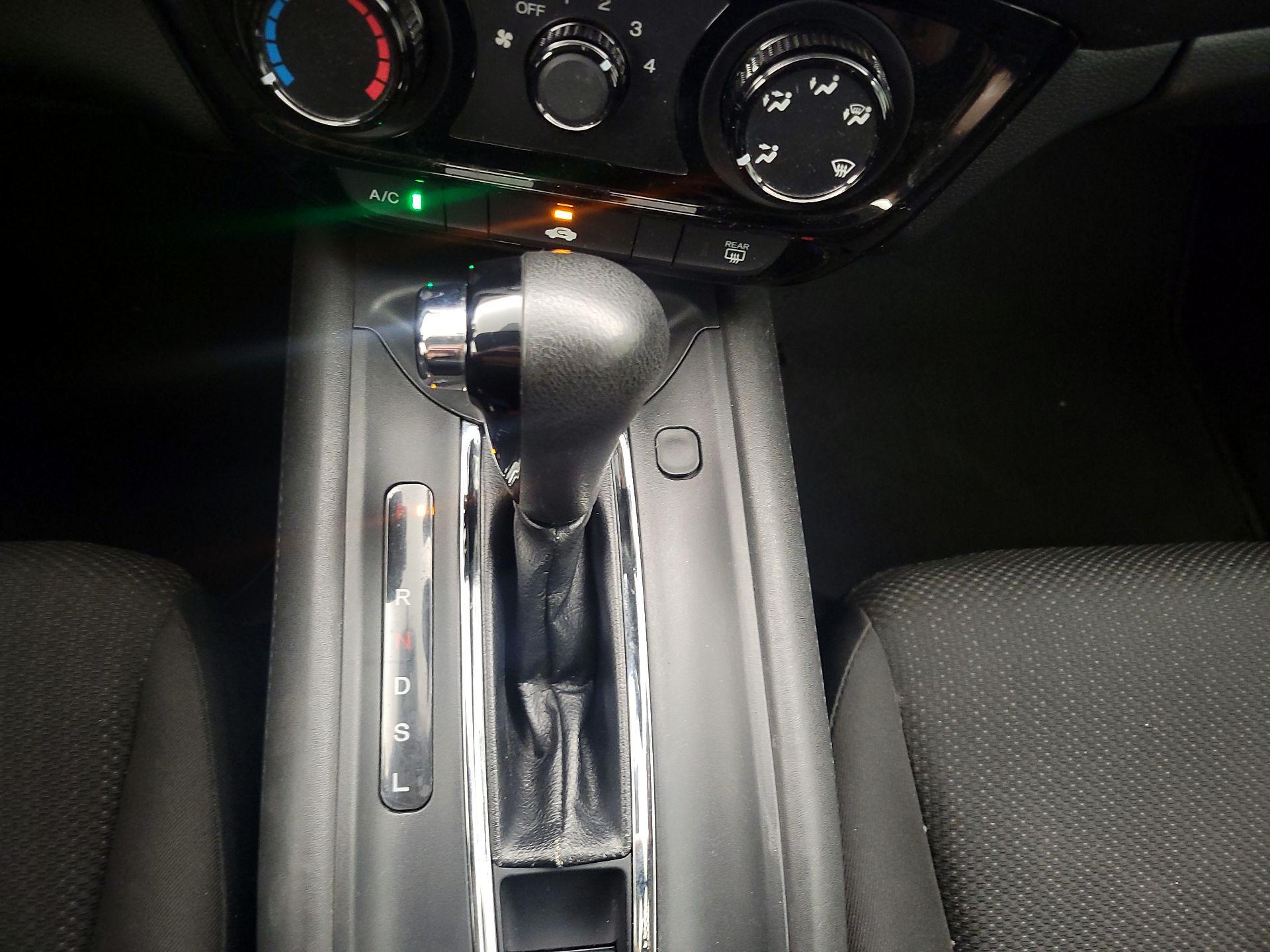 Thumbnail: 2016 Honda HR-V - 17
