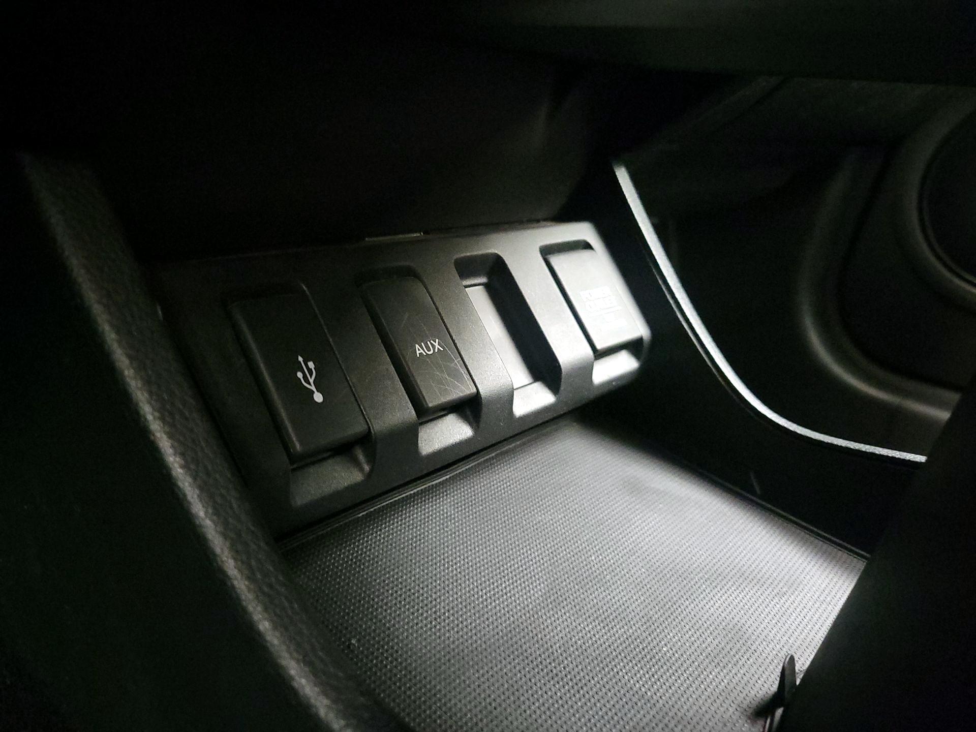 Thumbnail: 2016 Honda HR-V - 18