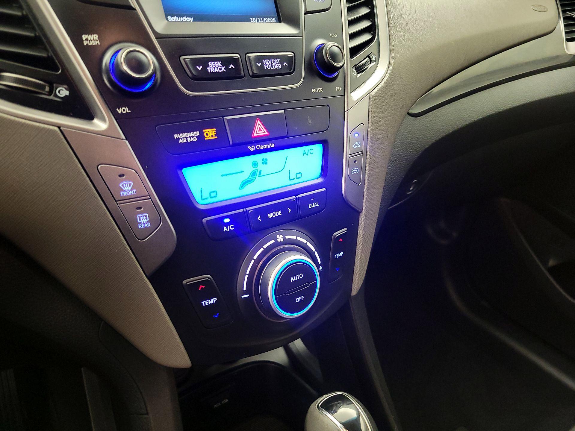 Thumbnail: 2014 Hyundai Santa Fe - 16