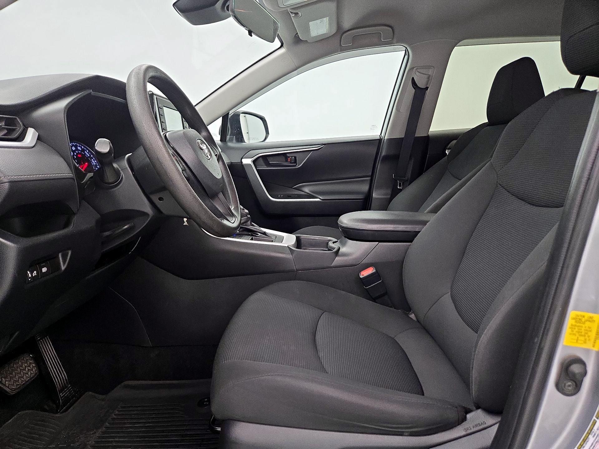 Thumbnail: 2020 Toyota RAV4 - 11