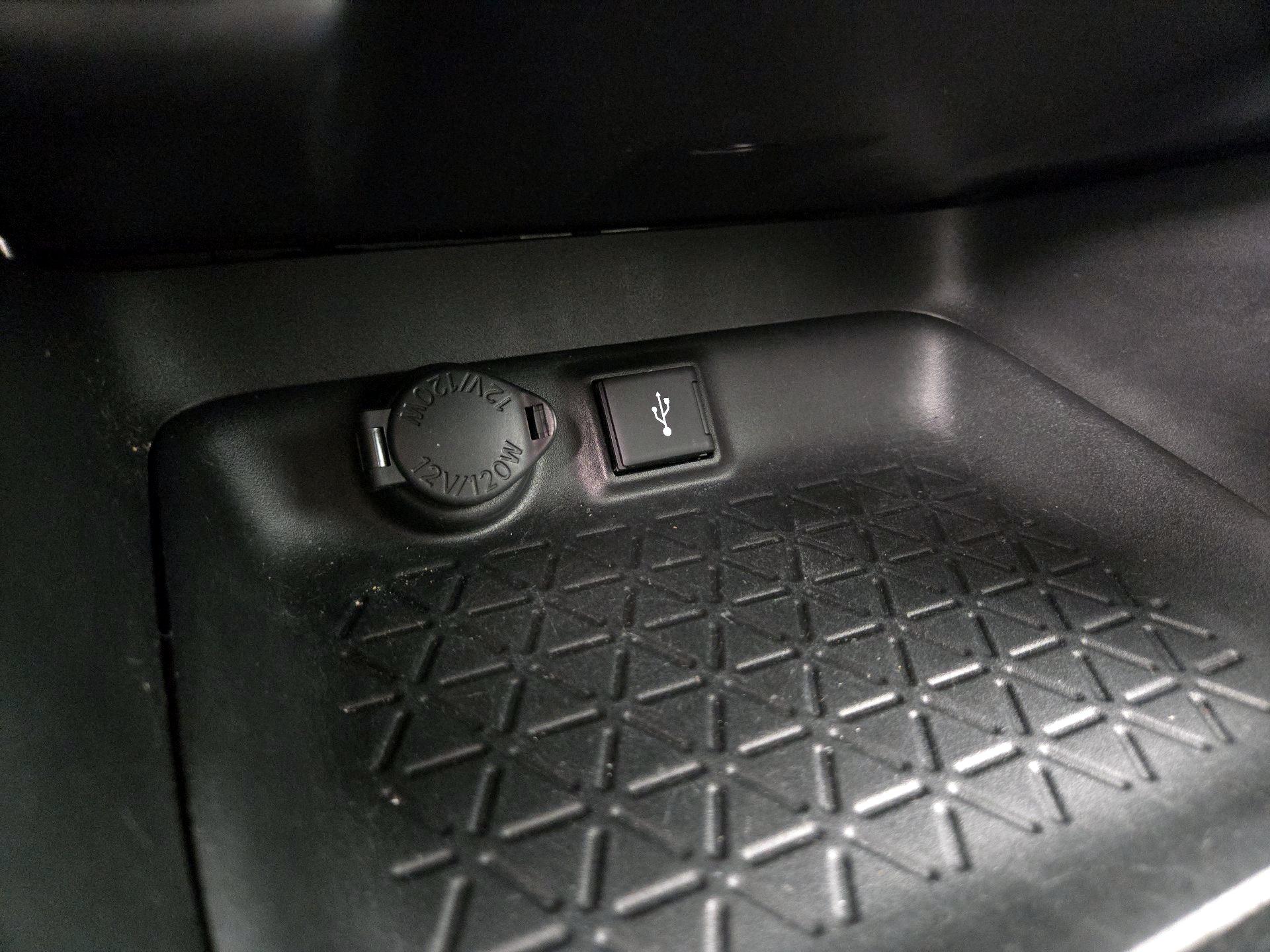 Thumbnail: 2020 Toyota RAV4 - 18