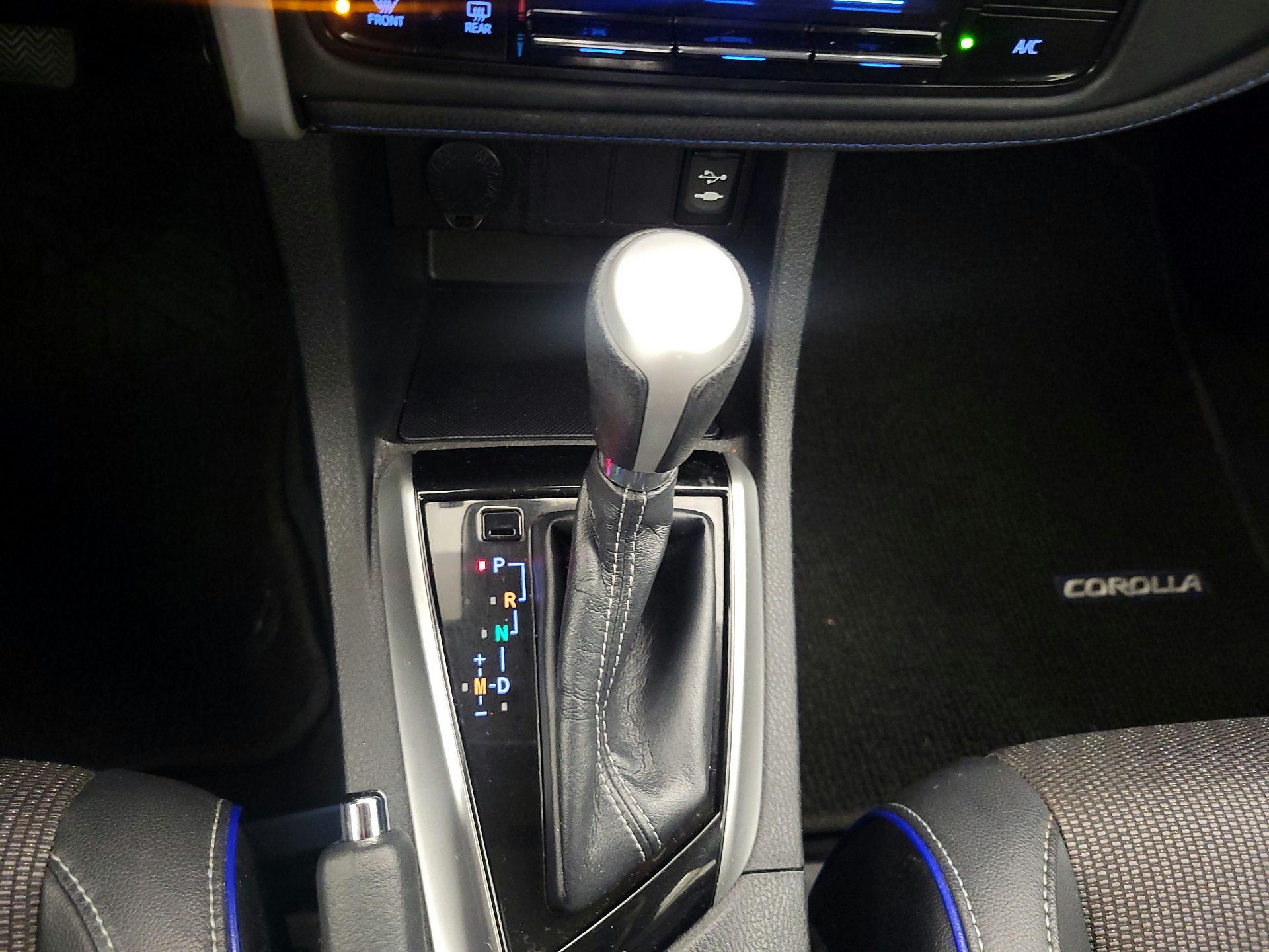 Thumbnail: 2018 Toyota Corolla - 17
