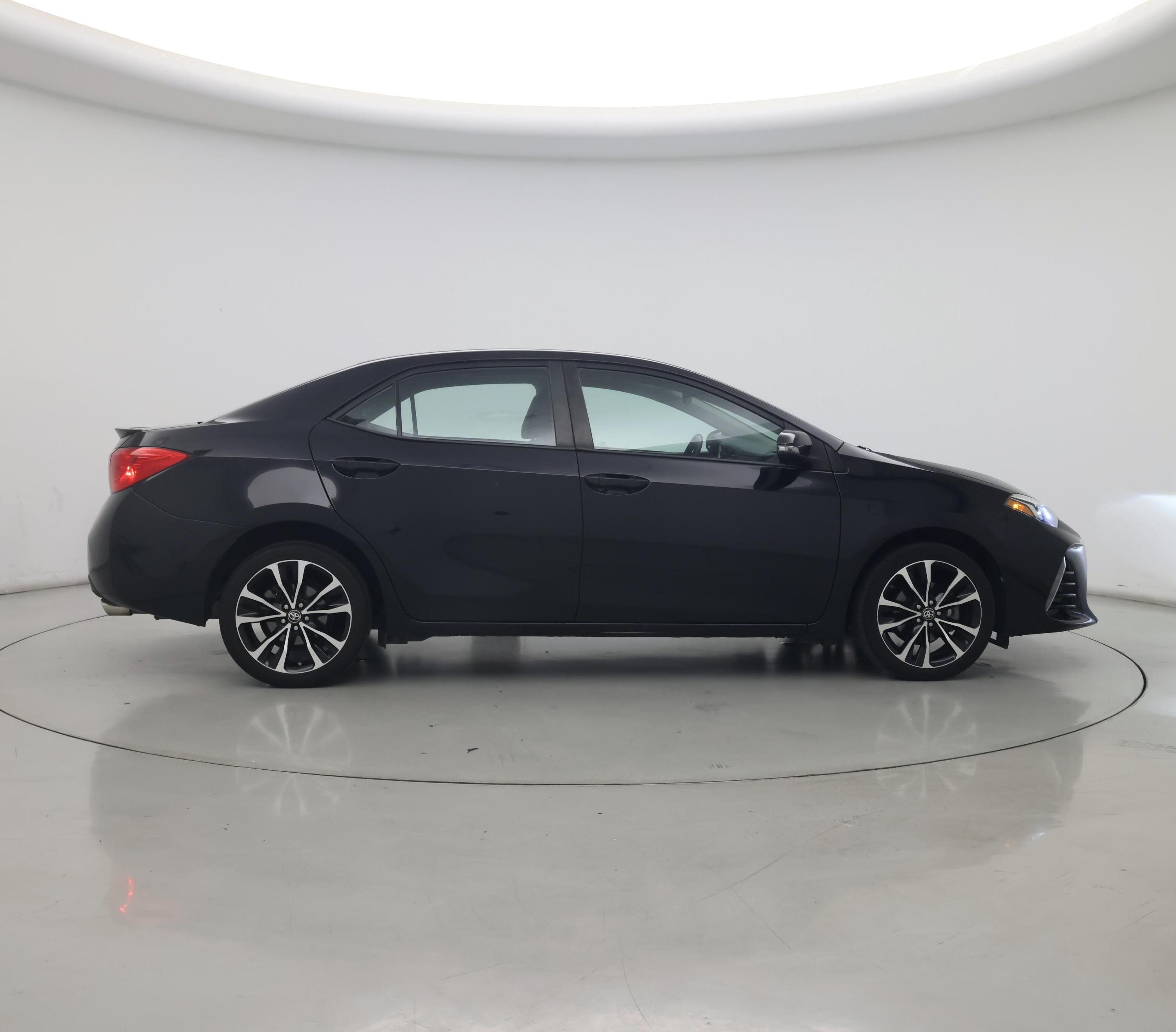 Thumbnail: 2018 Toyota Corolla - 7