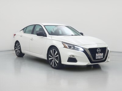 White 2019 Nissan Altima SR