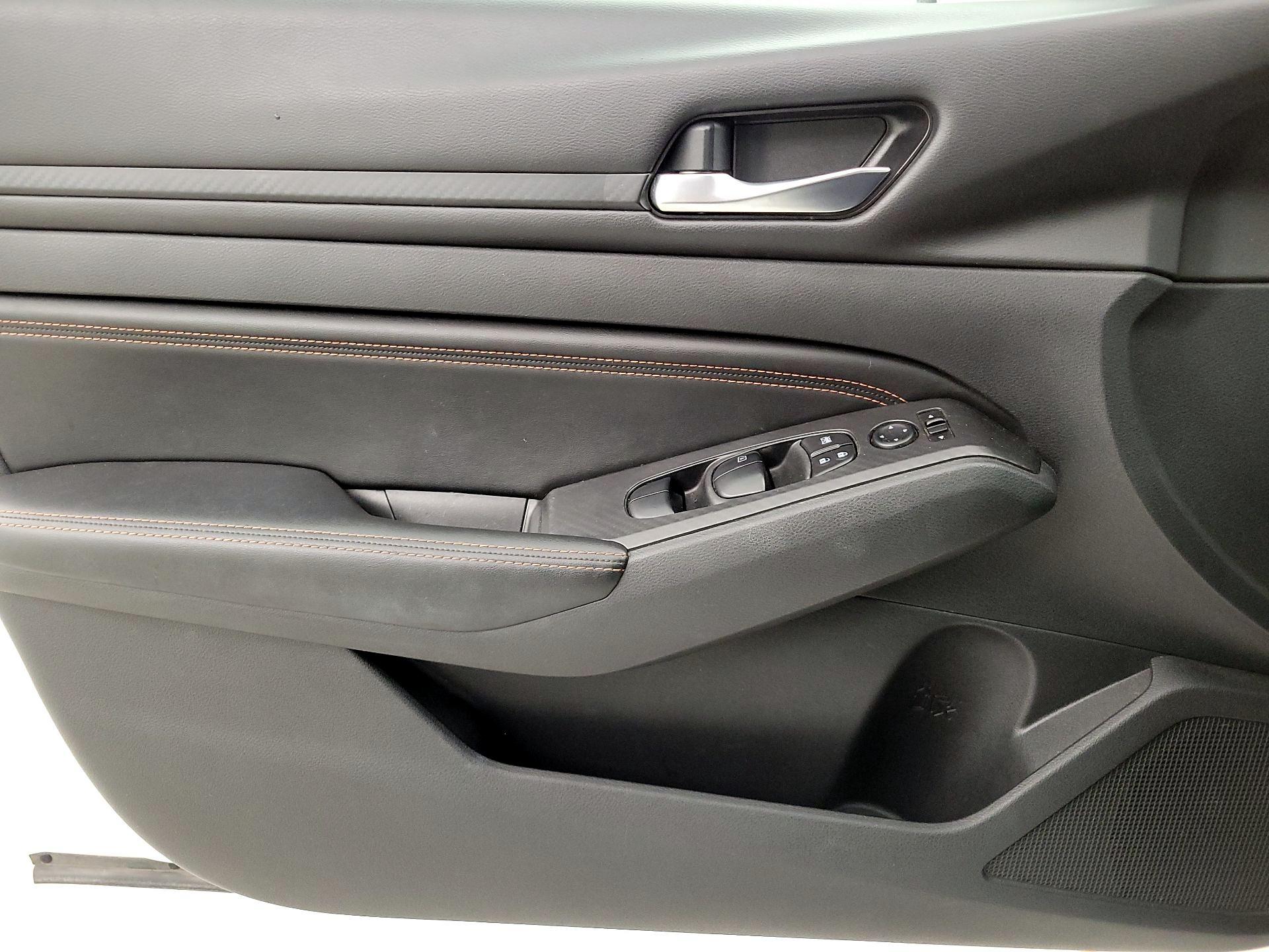 Thumbnail: 2019 Nissan Altima - 12