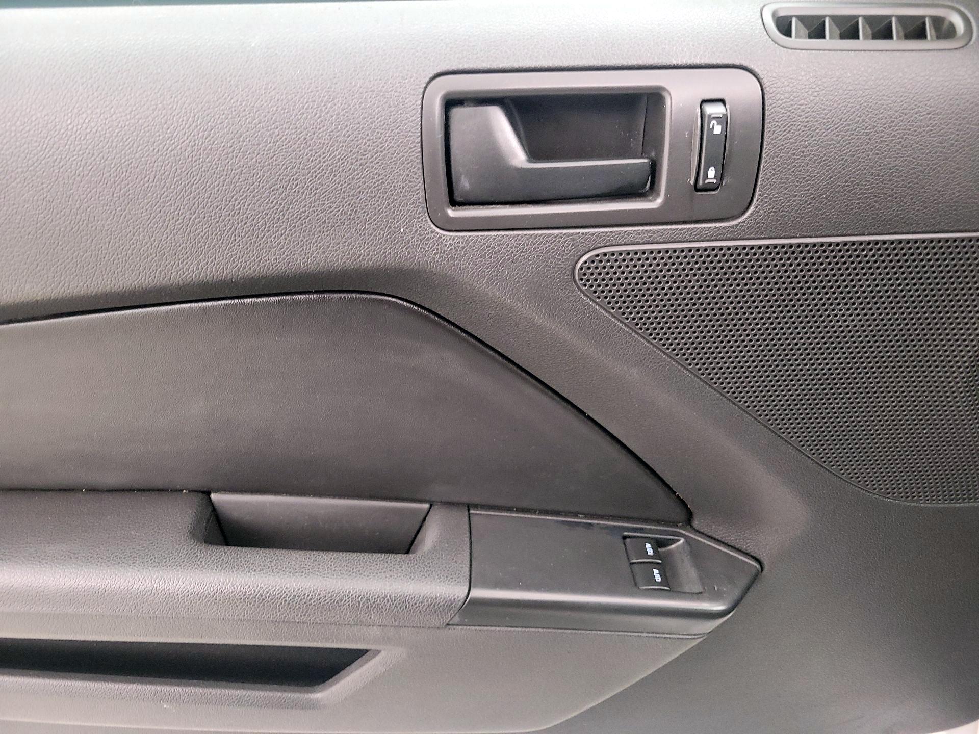 Thumbnail: 2014 Ford Mustang - 12