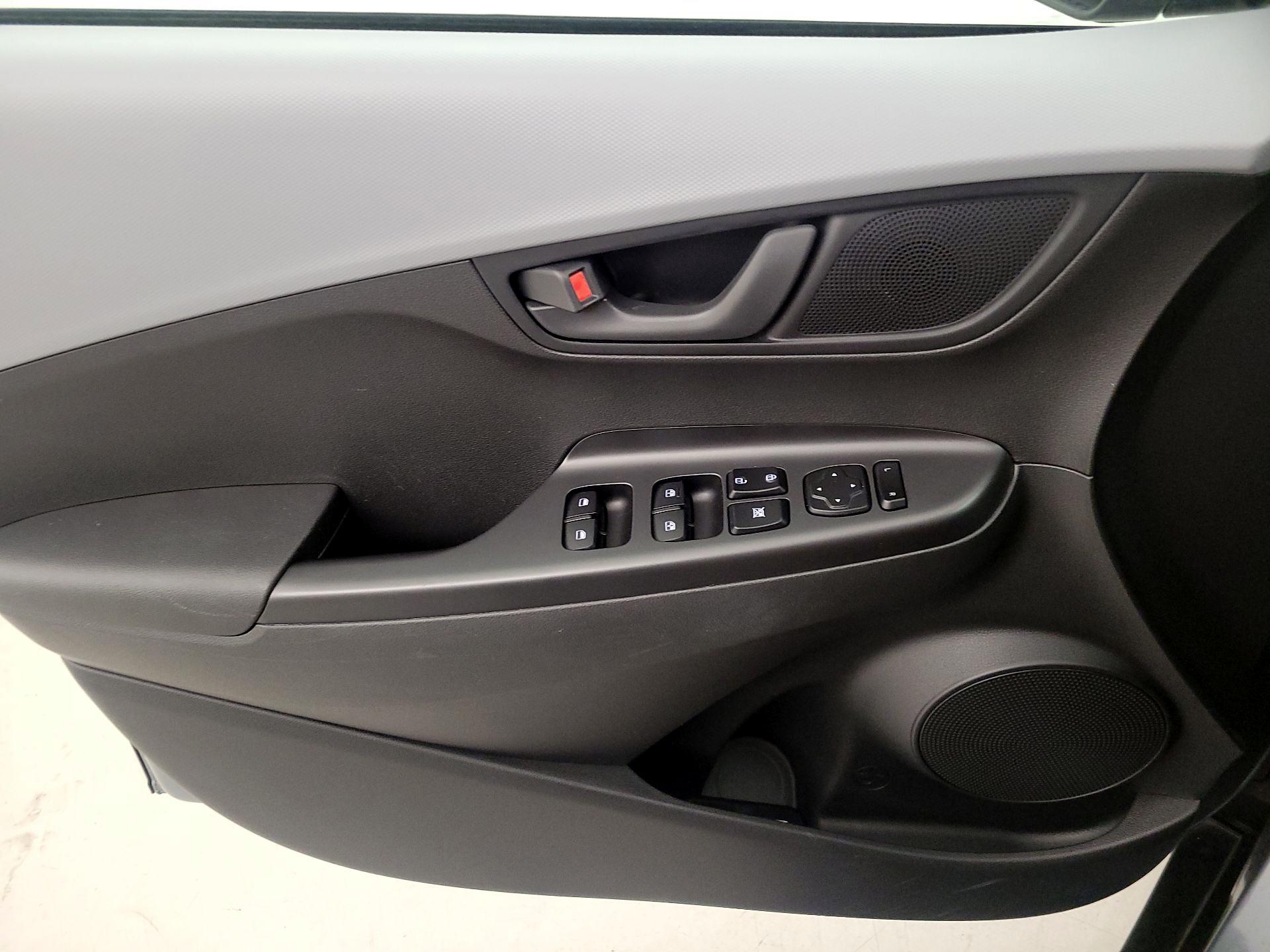 Thumbnail: 2019 Hyundai Kona - 12