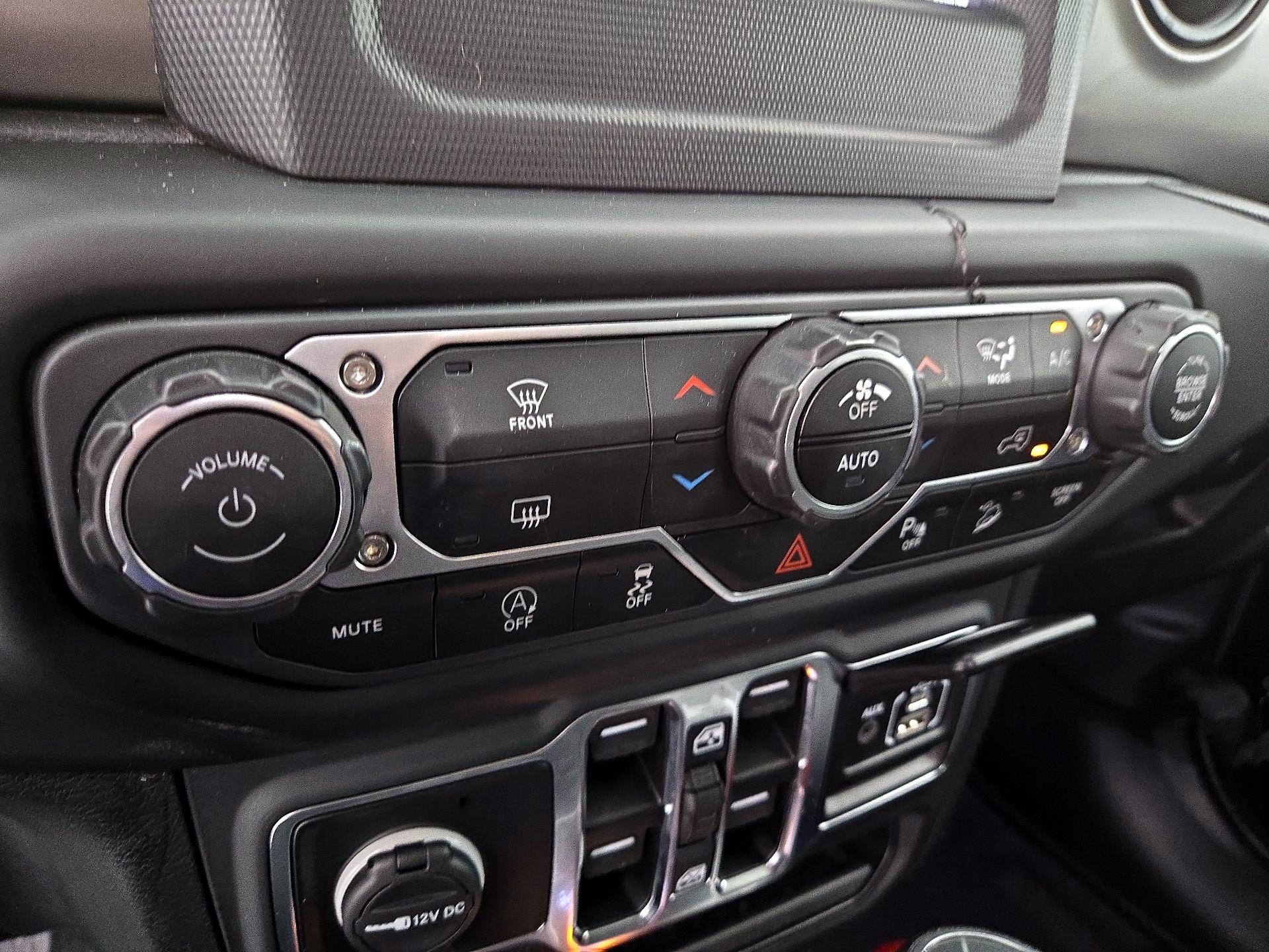 Thumbnail: 2020 Jeep Wrangler - 16