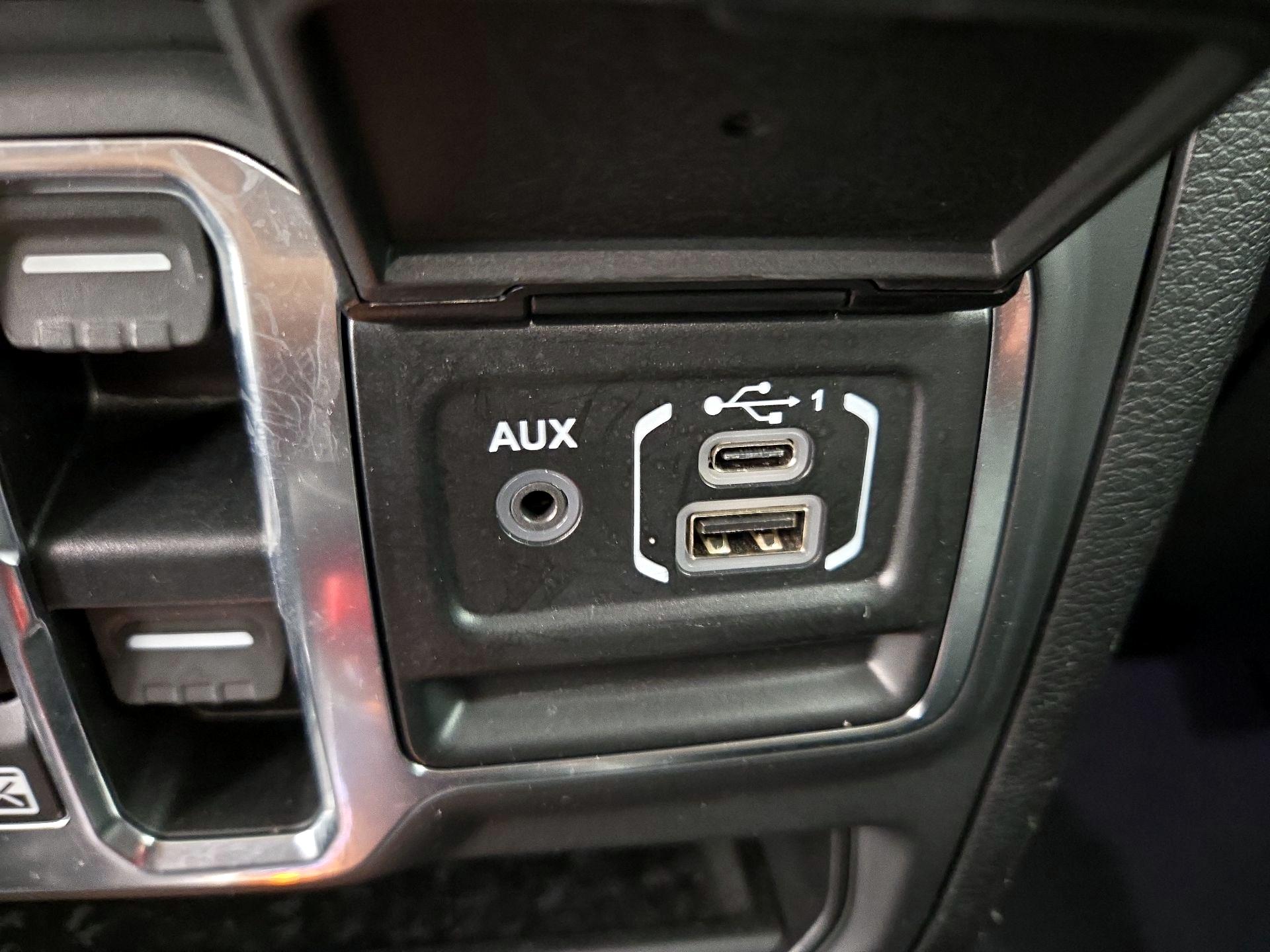 Thumbnail: 2020 Jeep Wrangler - 18