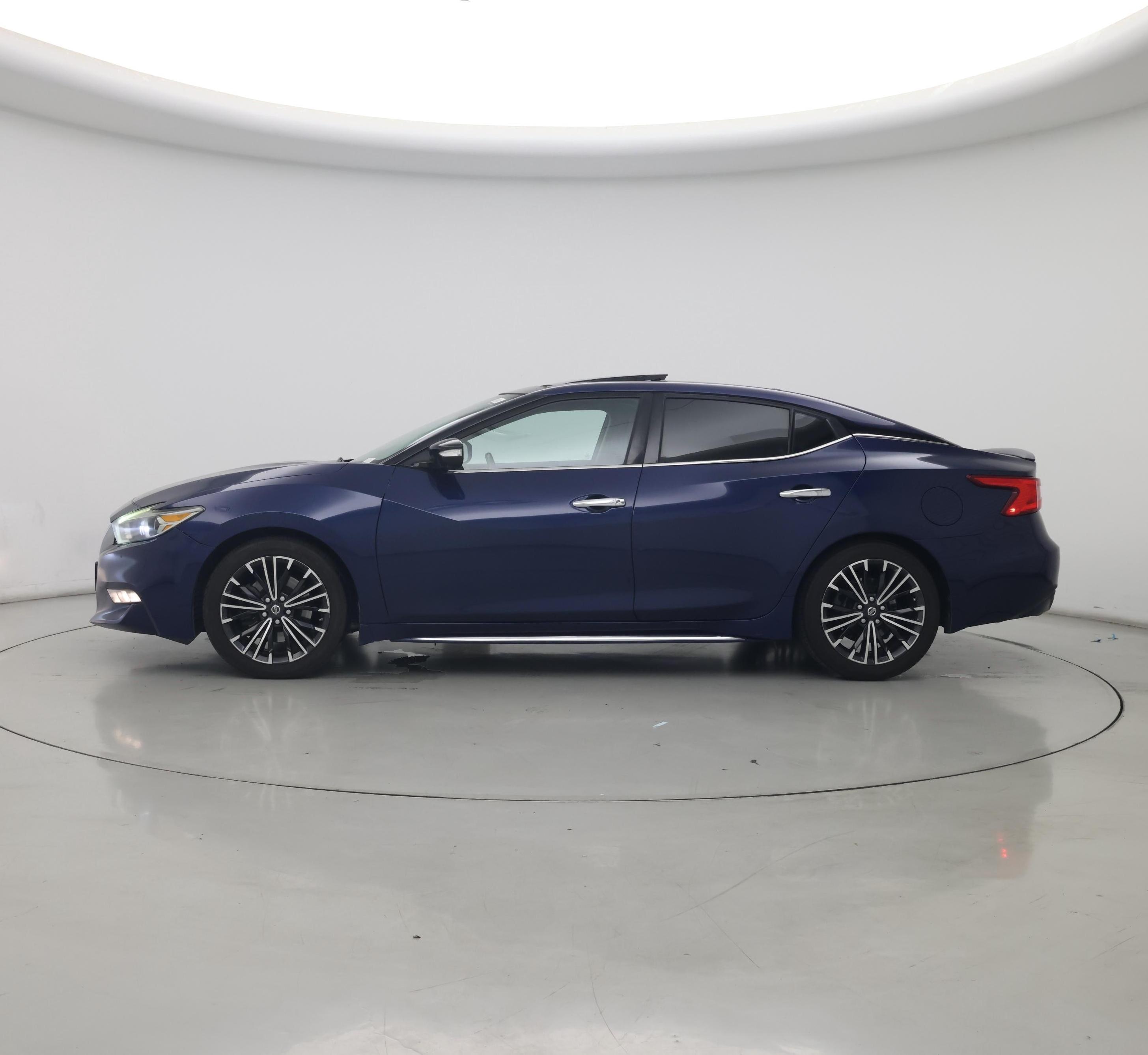 Thumbnail: 2017 Nissan Maxima - 3