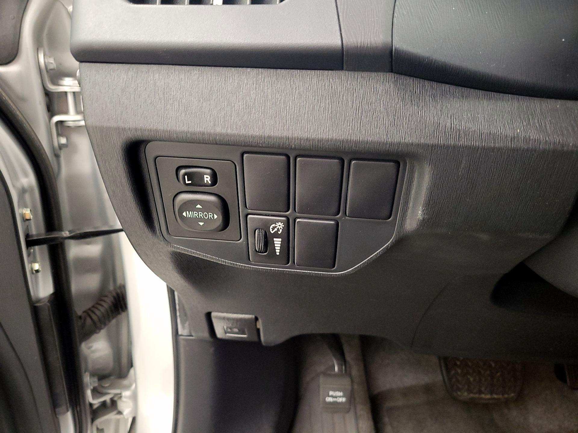 Thumbnail: 2014 Toyota Prius - 13