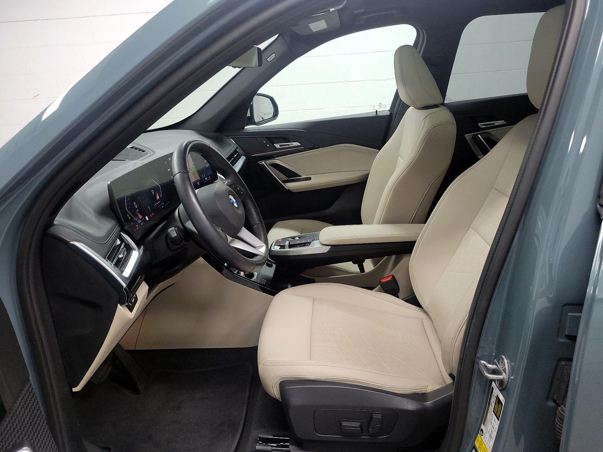 Thumbnail: 2023 BMW X1 - 11