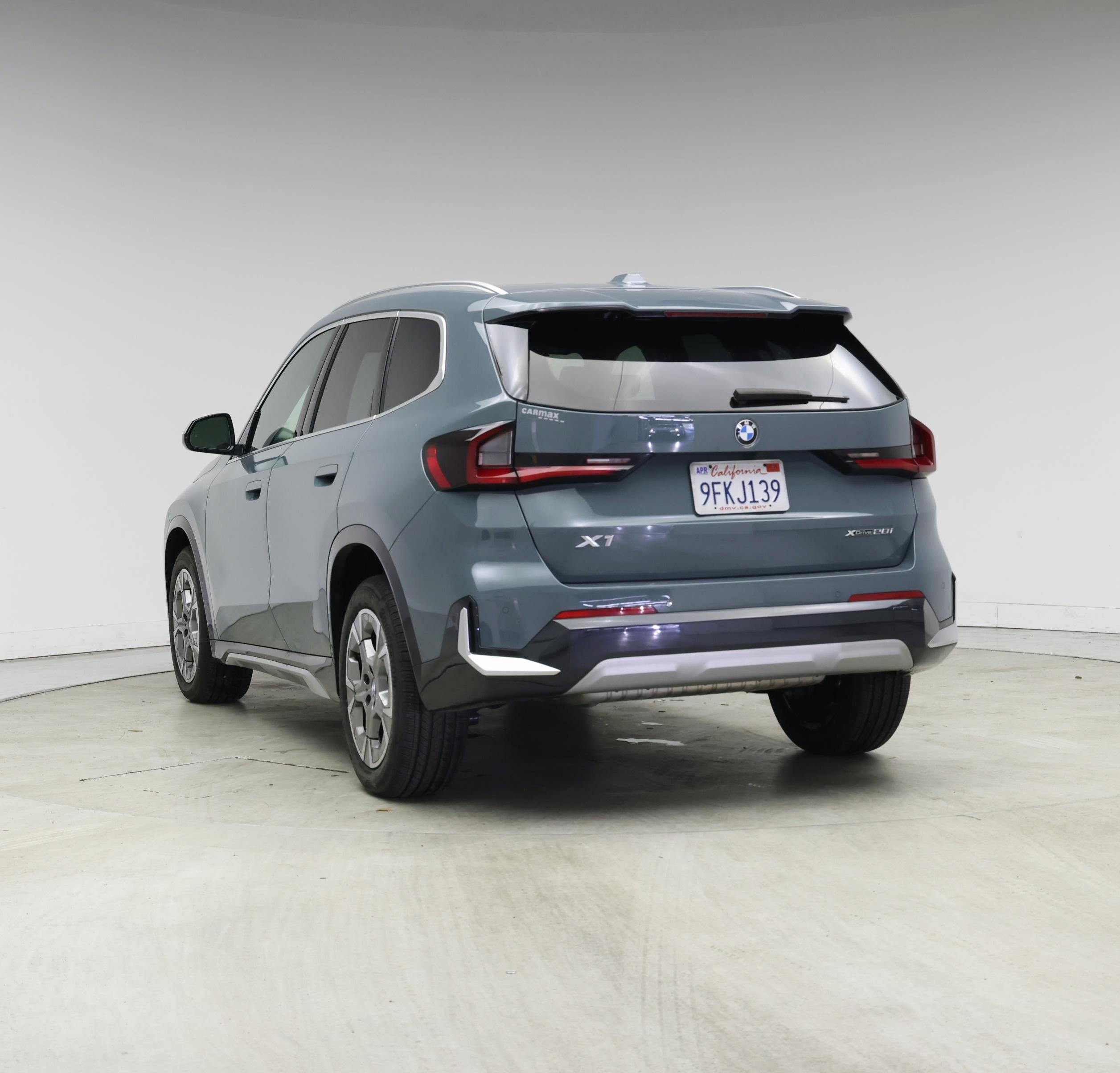 Thumbnail: 2023 BMW X1 - 2