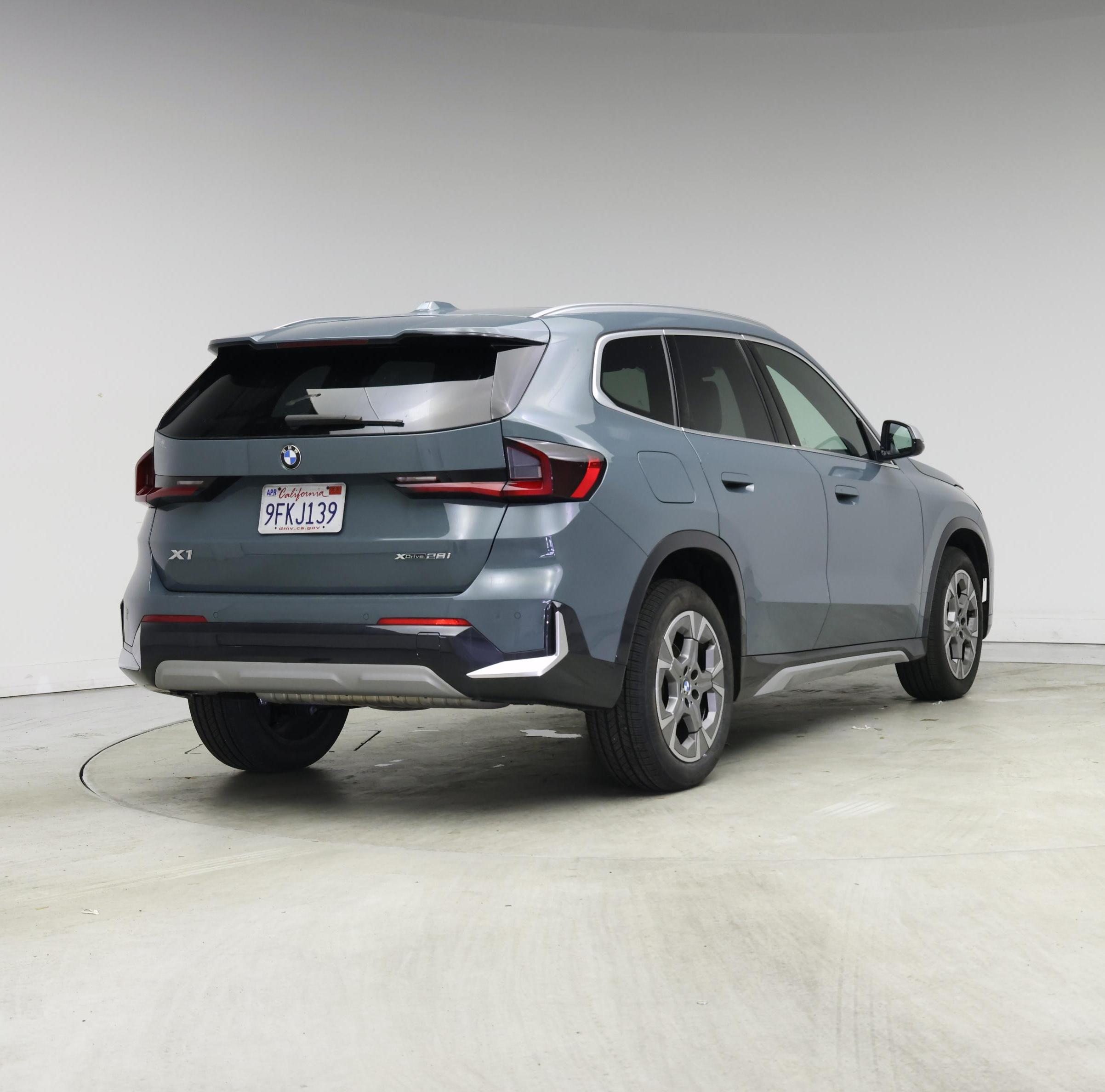 Thumbnail: 2023 BMW X1 - 8