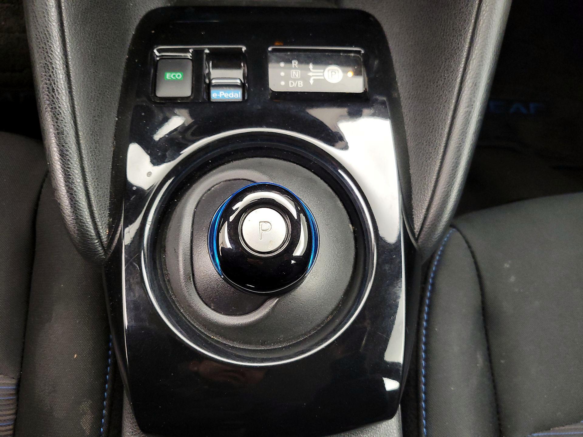 Thumbnail: 2020 Nissan Leaf - 18