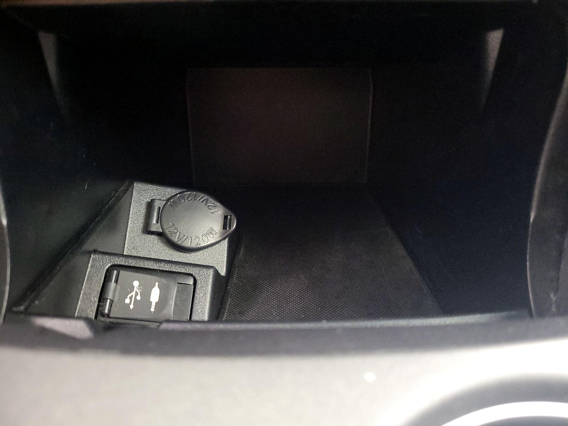 Thumbnail: 2016 Toyota Camry - 18