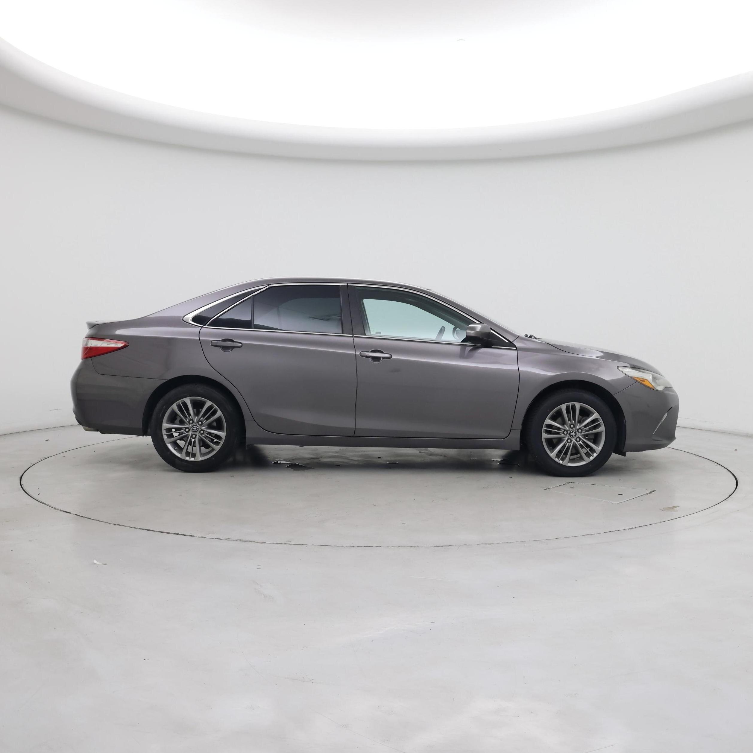 Thumbnail: 2016 Toyota Camry - 7