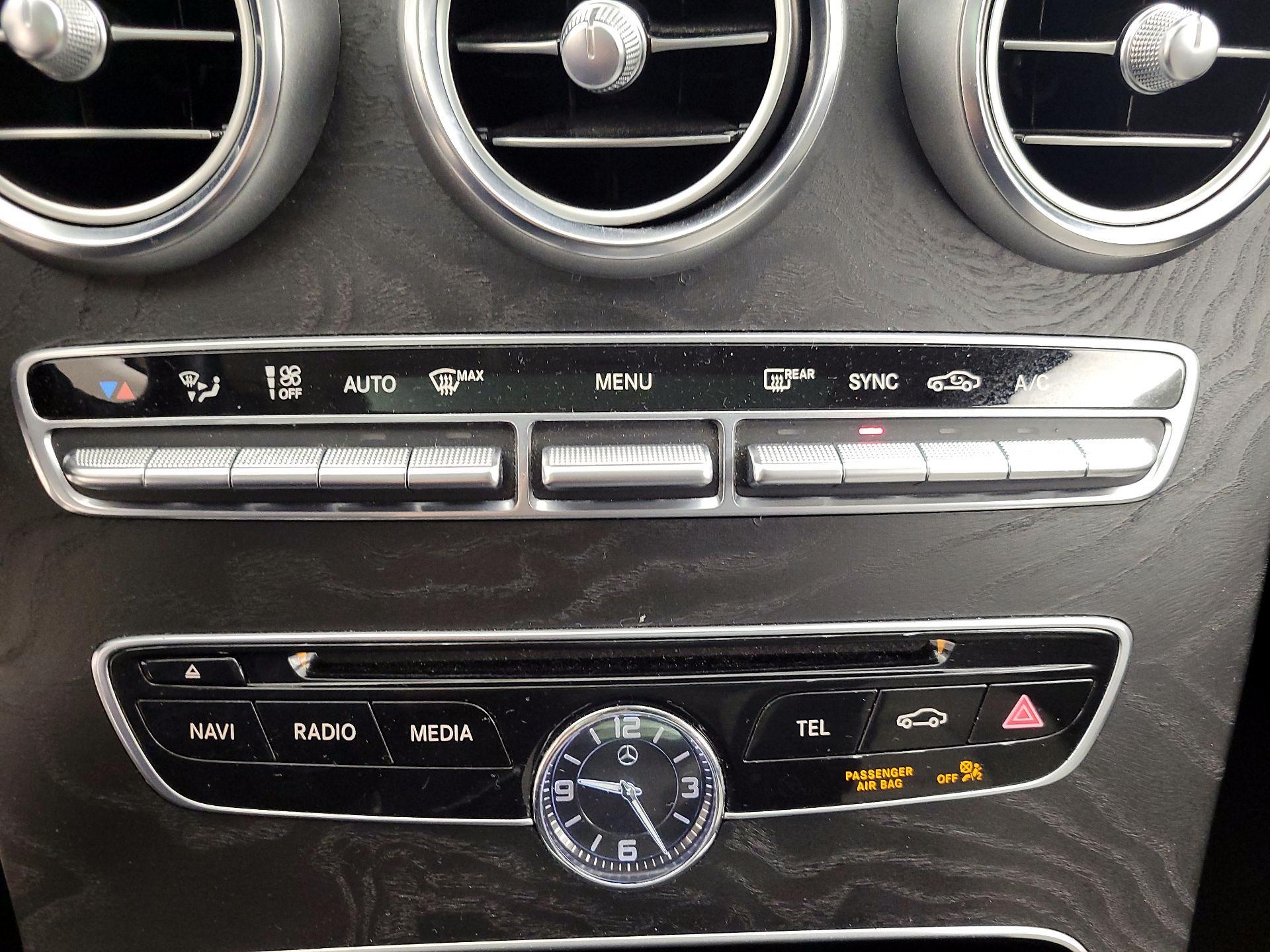 Thumbnail: 2016 Mercedes-Benz C-Class - 16