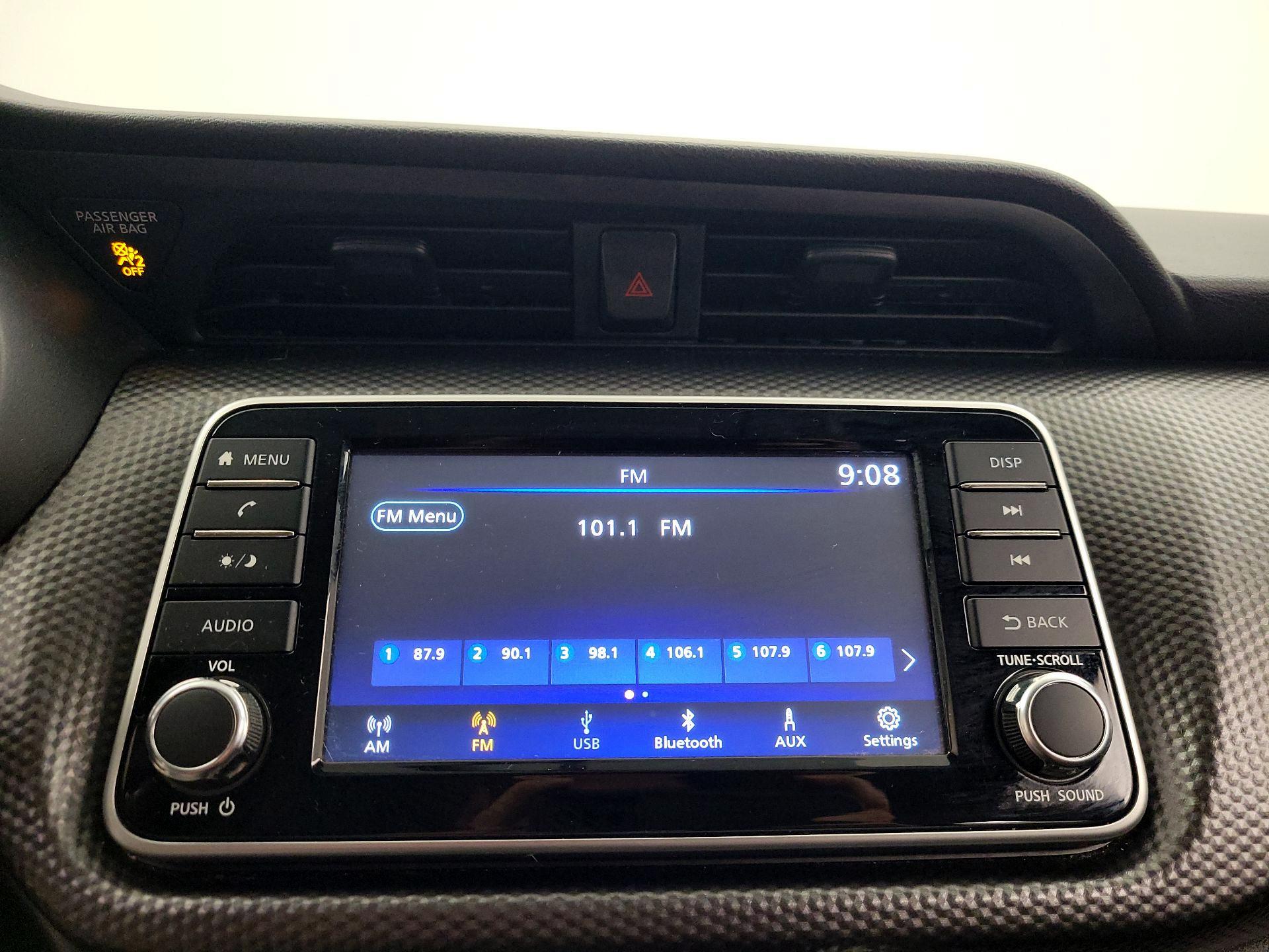 Thumbnail: 2019 Nissan Kicks - 15