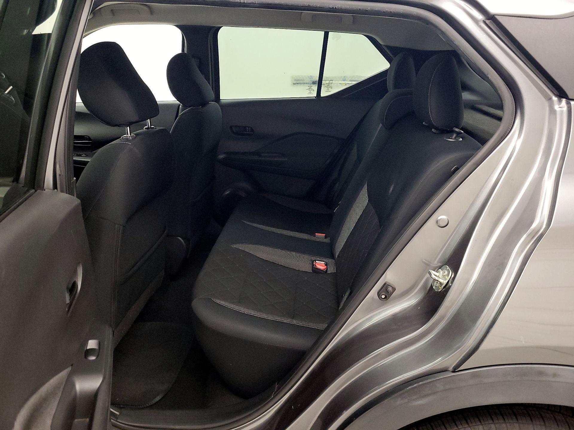 Thumbnail: 2019 Nissan Kicks - 19