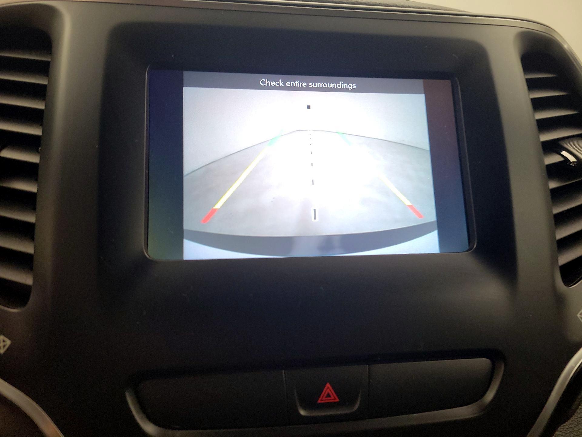 Thumbnail: 2019 Jeep Cherokee - 14