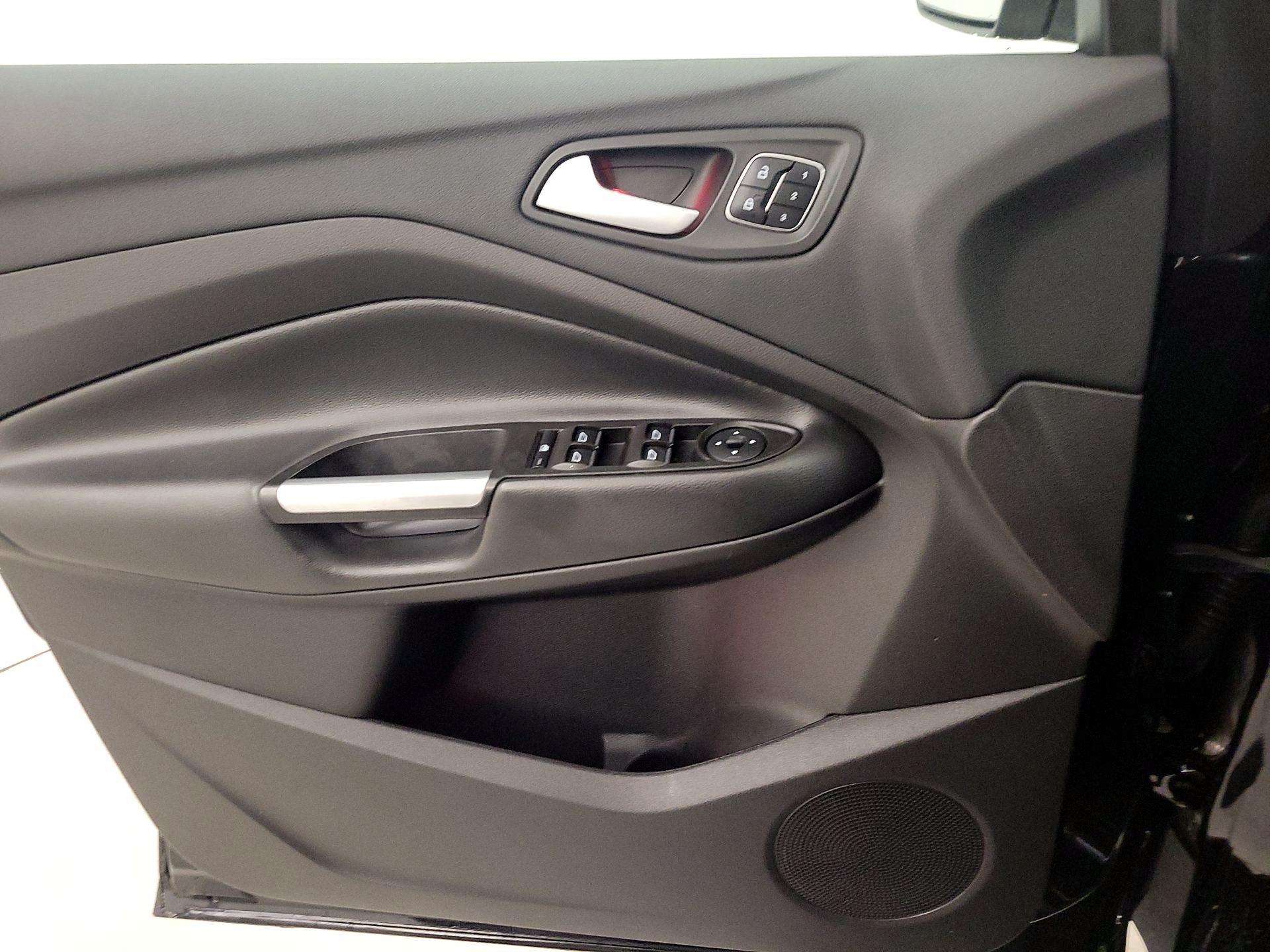 Thumbnail: 2017 Ford Escape - 12