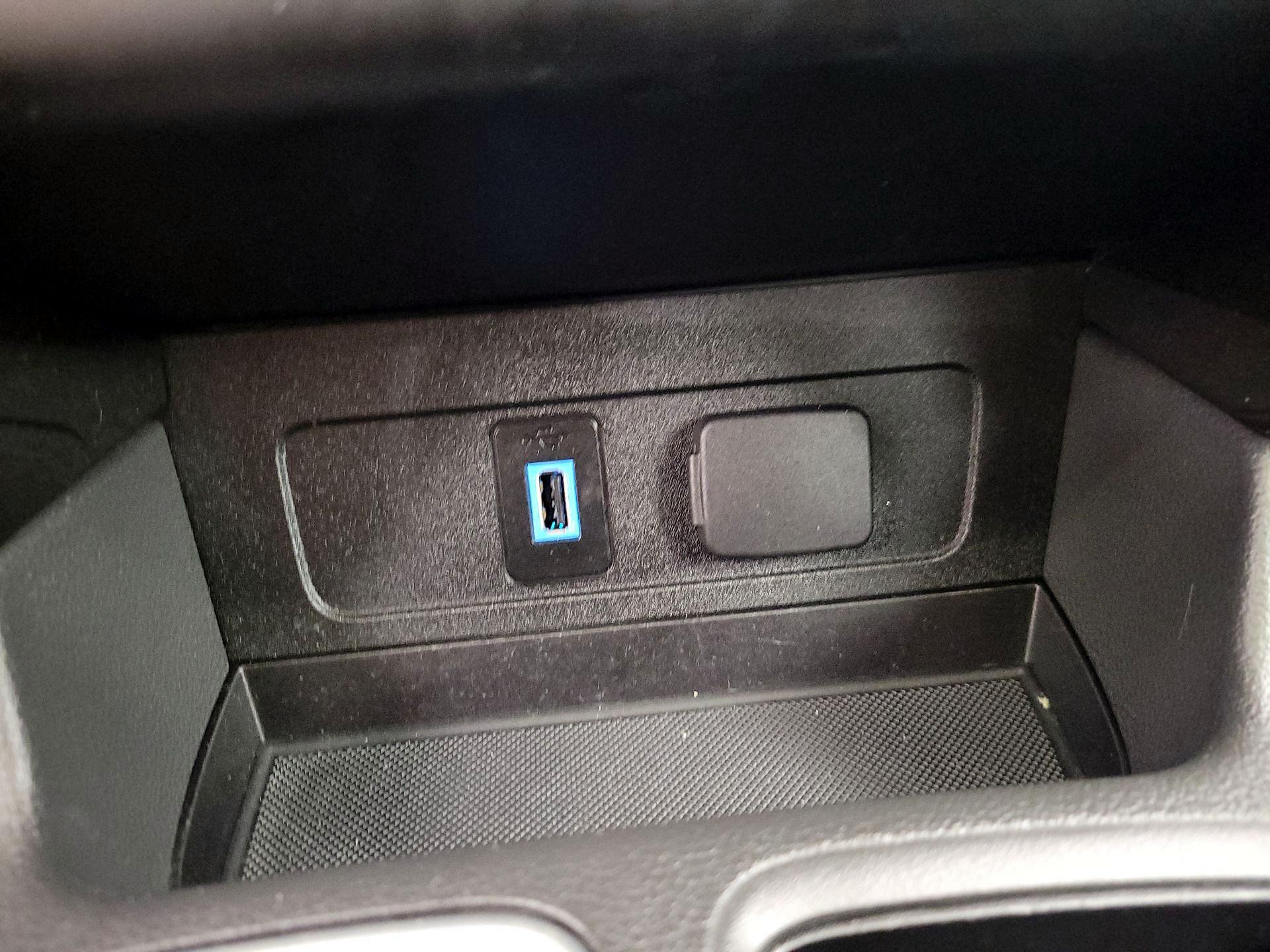 Thumbnail: 2017 Ford Escape - 18