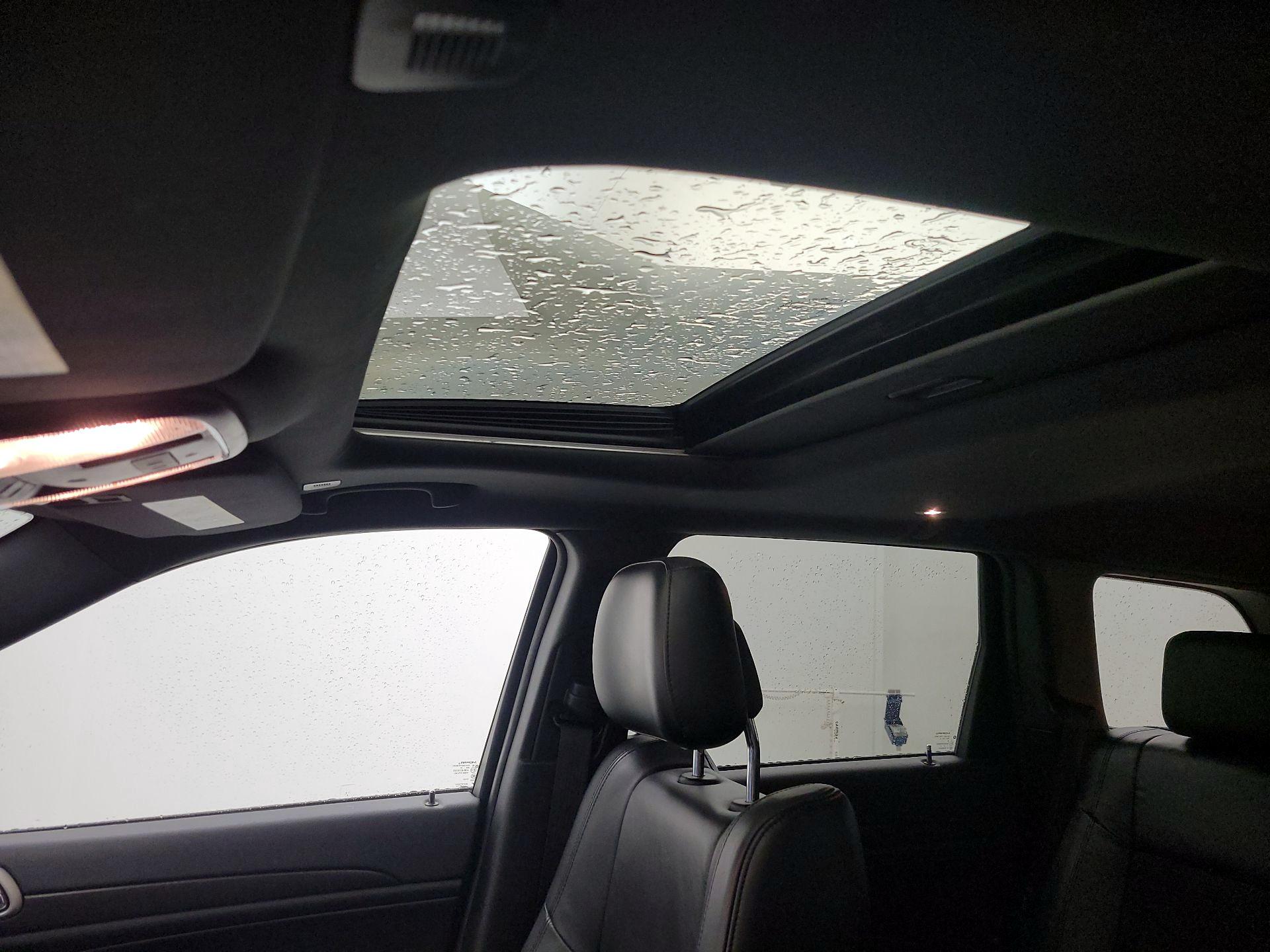 Thumbnail: 2018 Jeep Grand Cherokee - 19