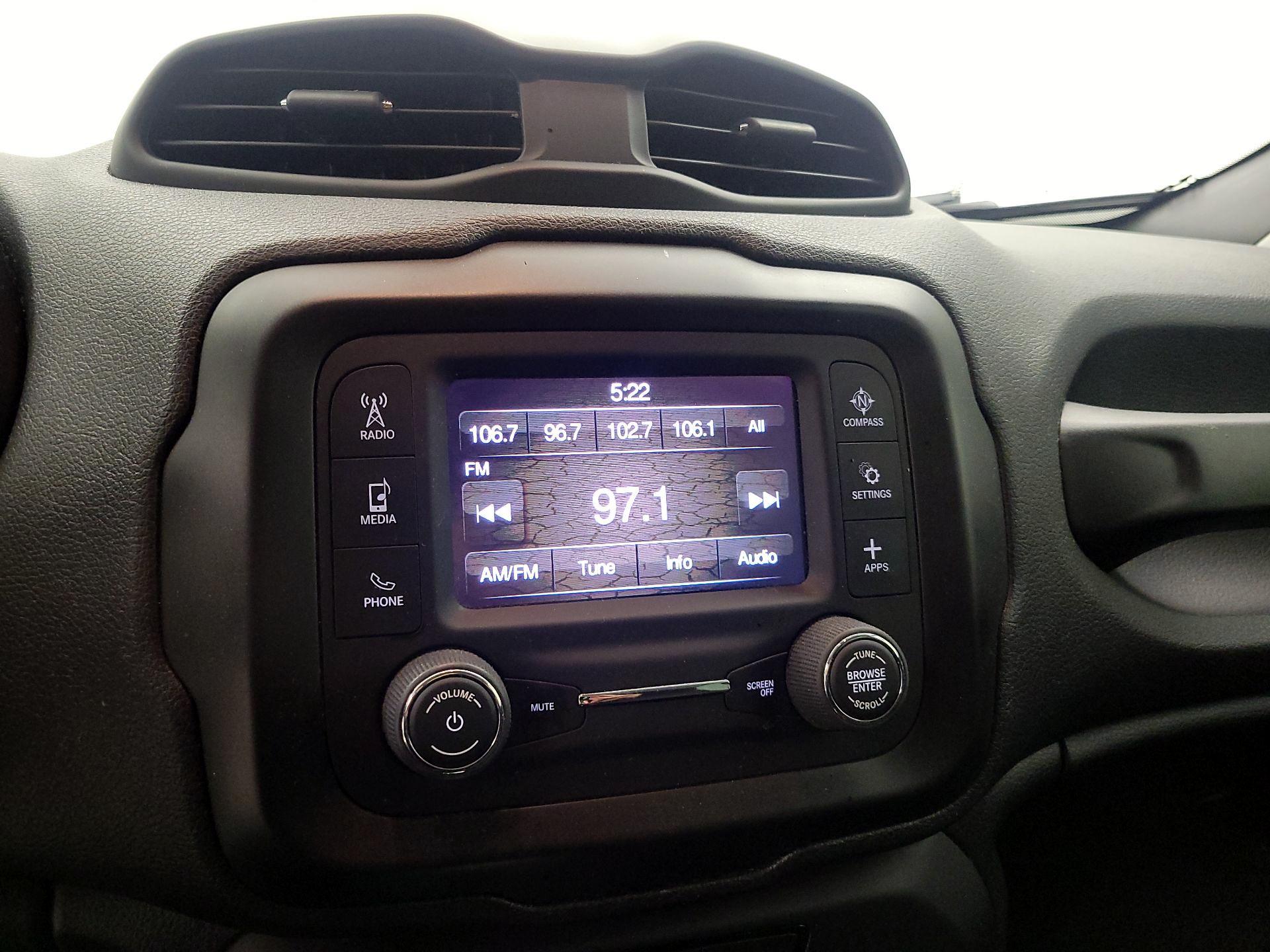 Thumbnail: 2018 Jeep Renegade - 15